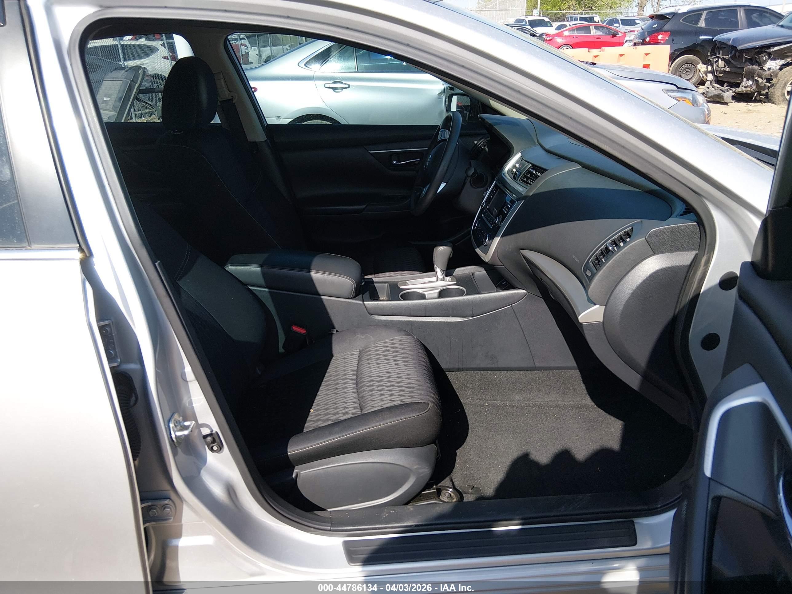NISSAN ALTIMA image 5