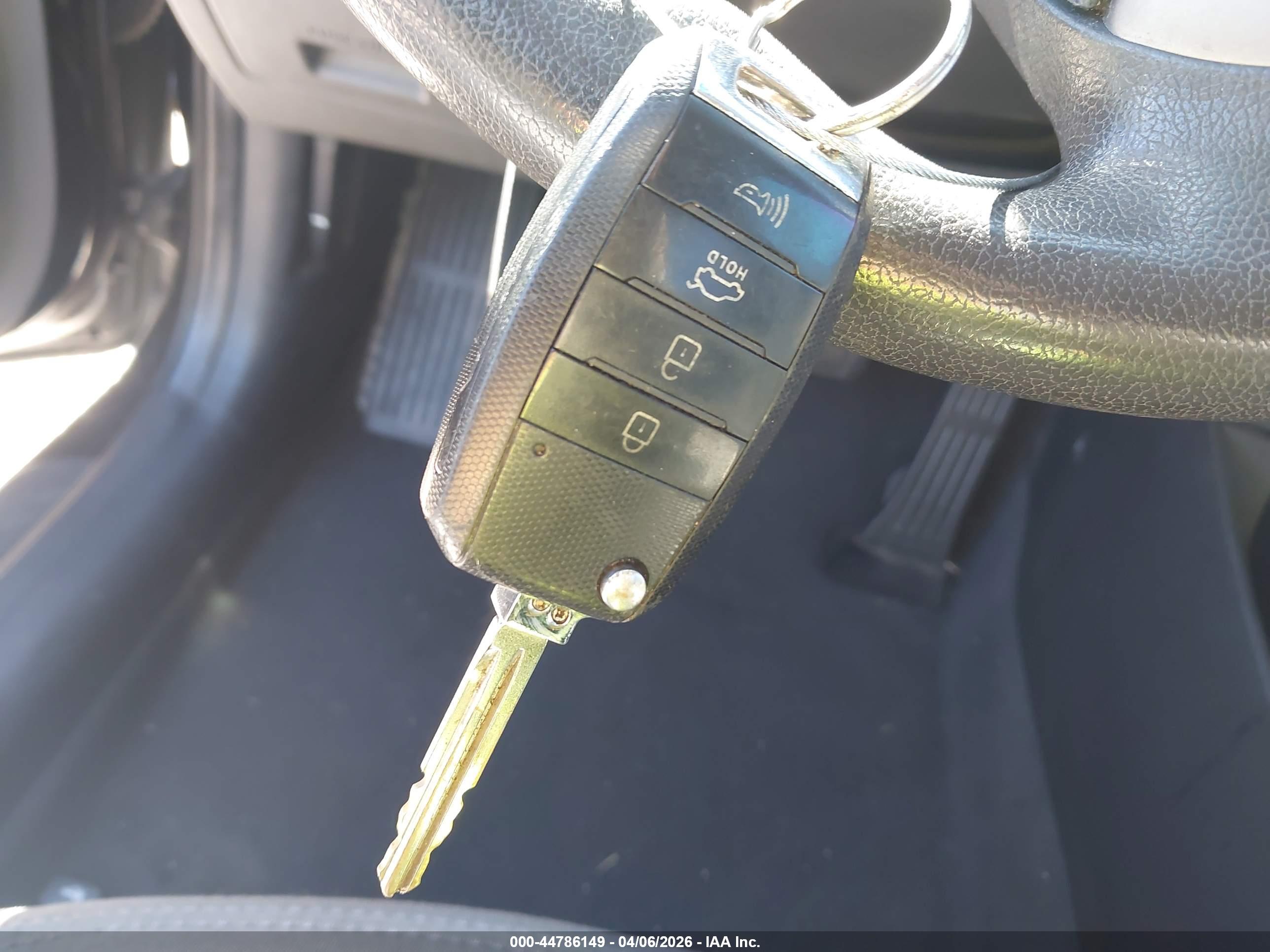 HYUNDAI ELANTRA image 11