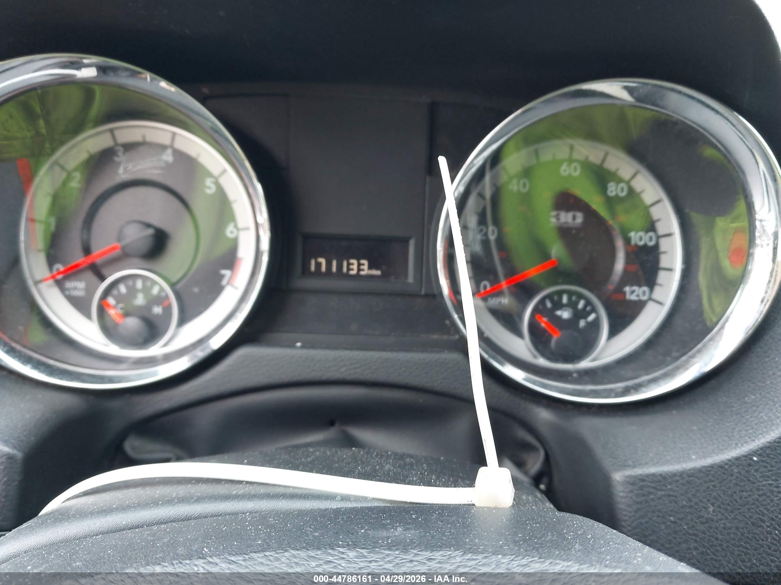 DODGE GRAND image 7