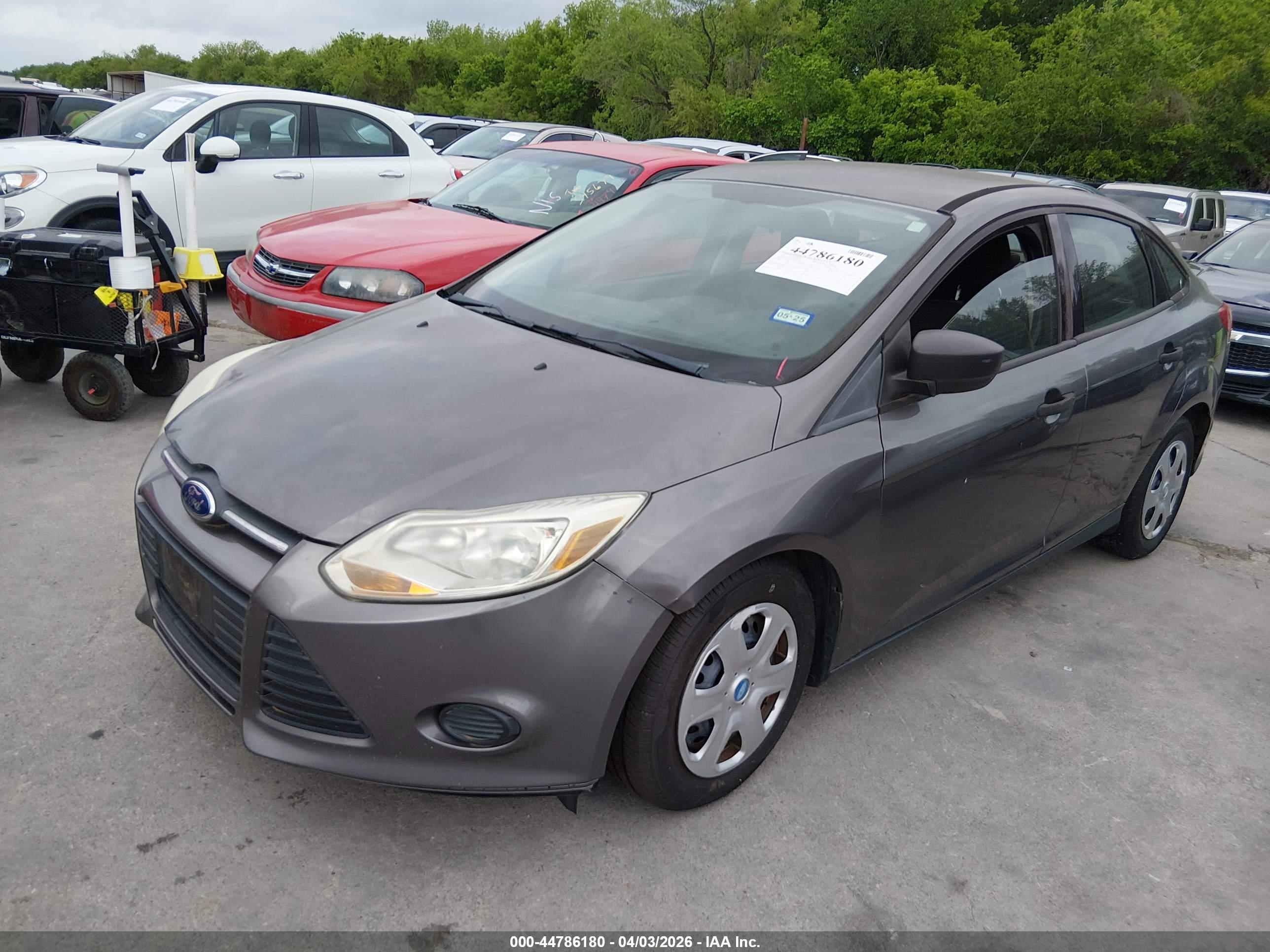 FORD FOCUS image 2