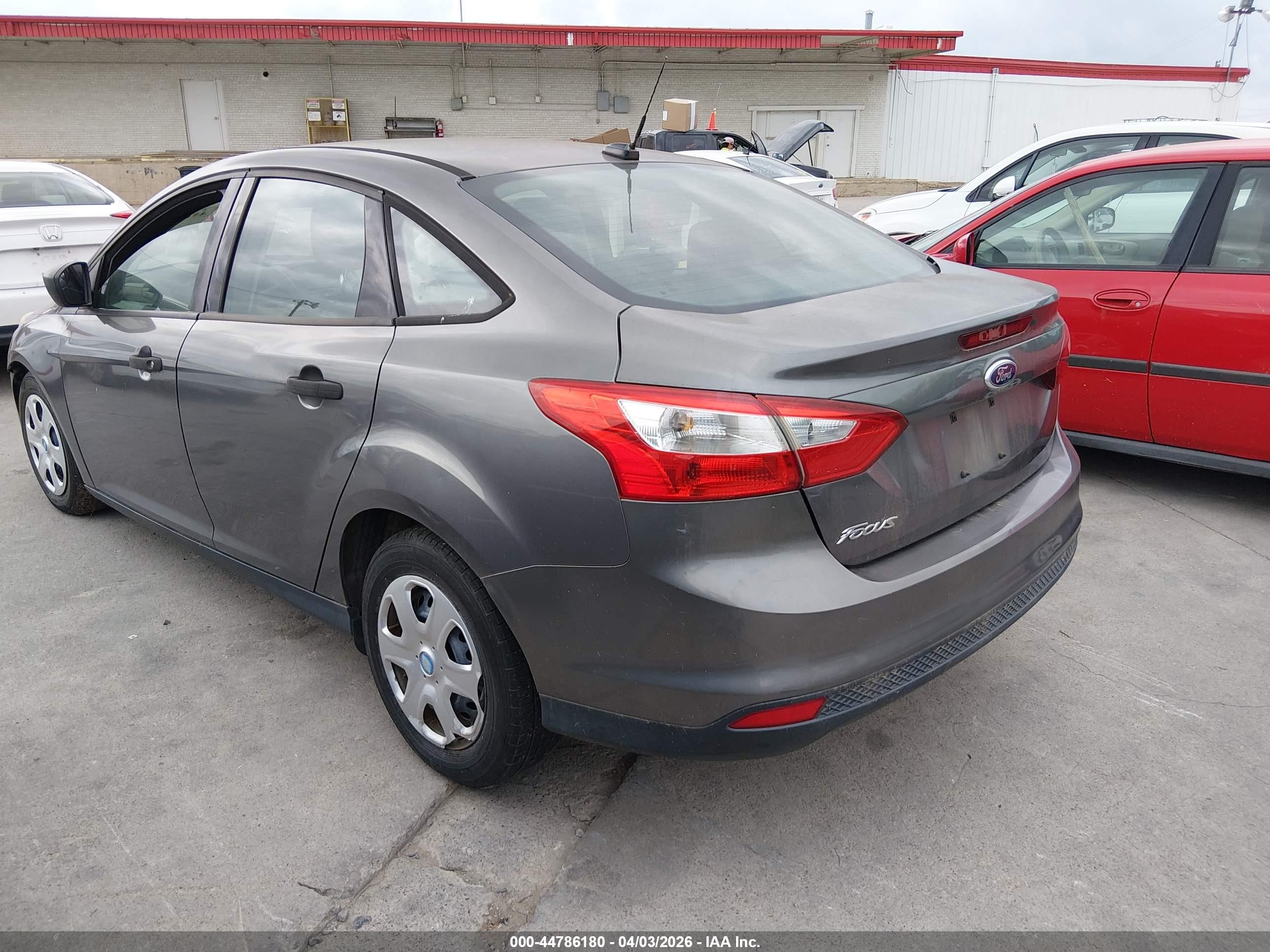 FORD FOCUS image 3