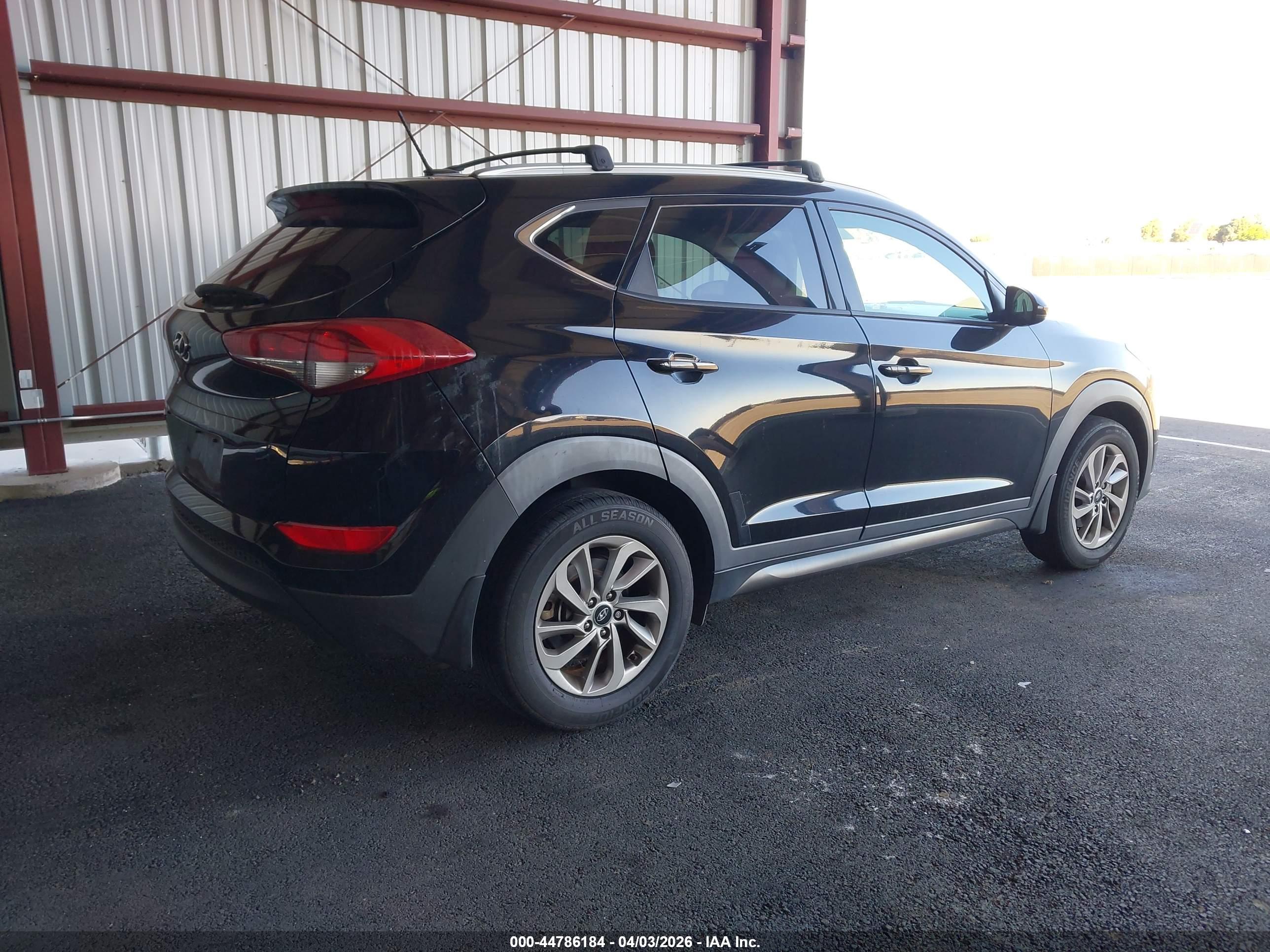 HYUNDAI TUCSON image 4