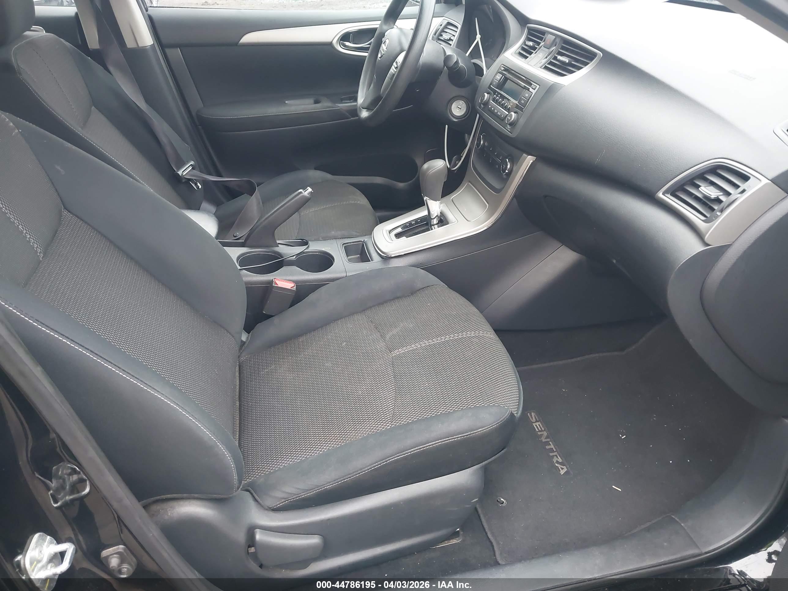 NISSAN SENTRA image 5