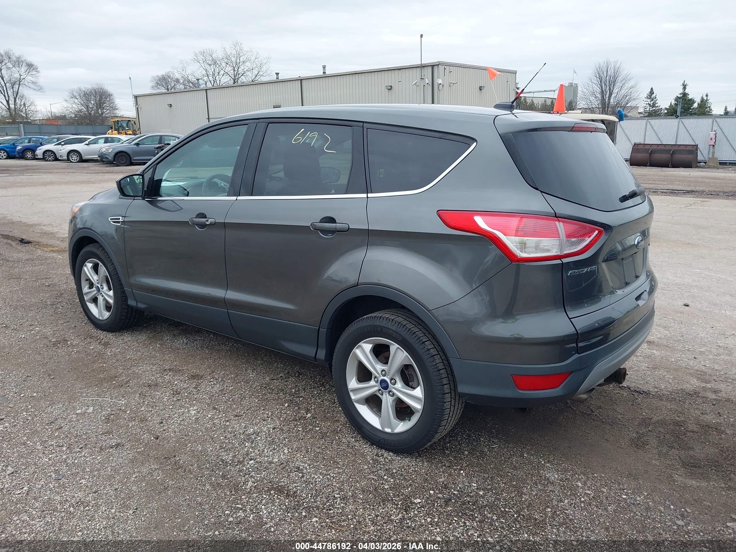 FORD ESCAPE image 3