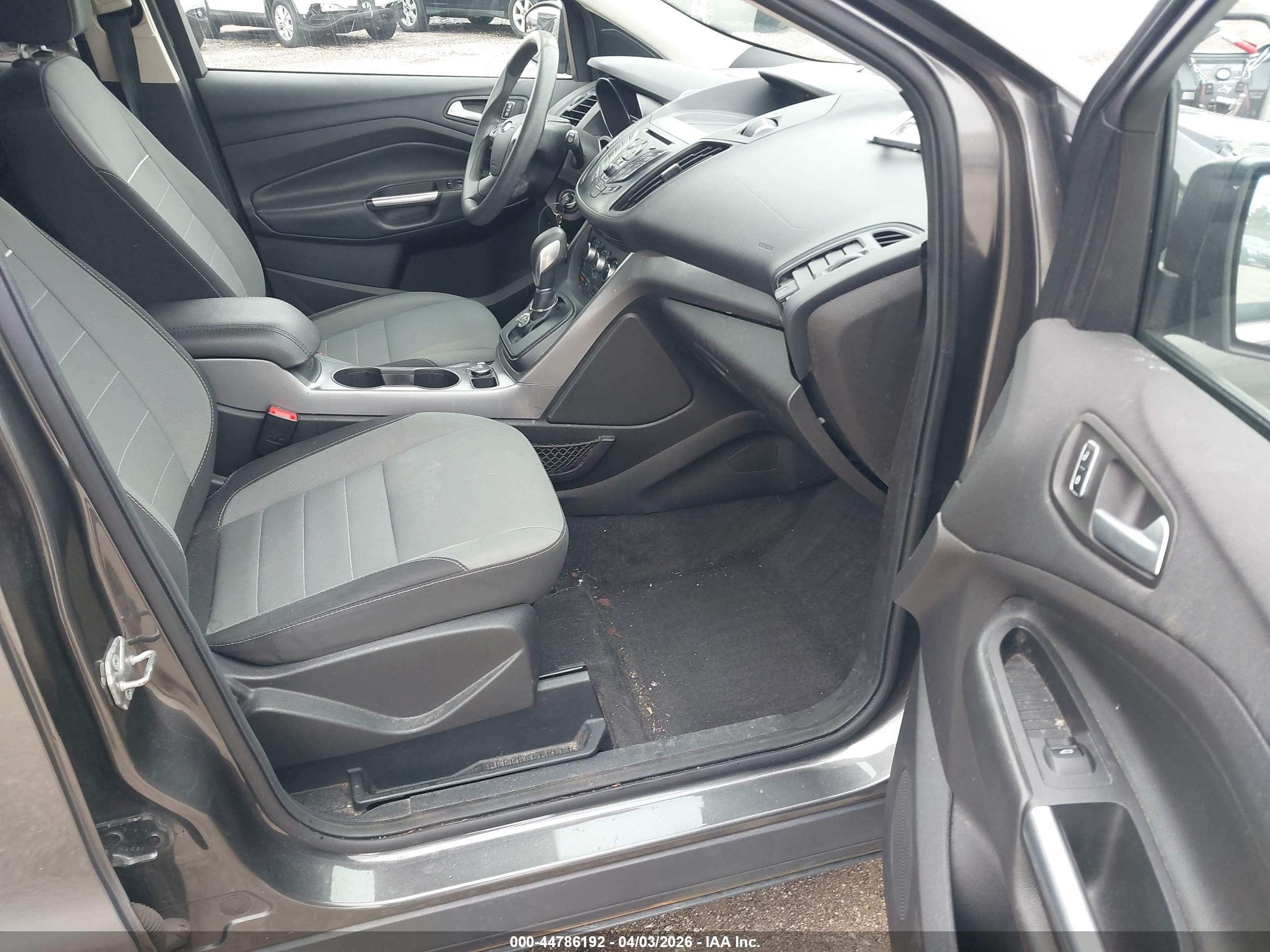 FORD ESCAPE image 5
