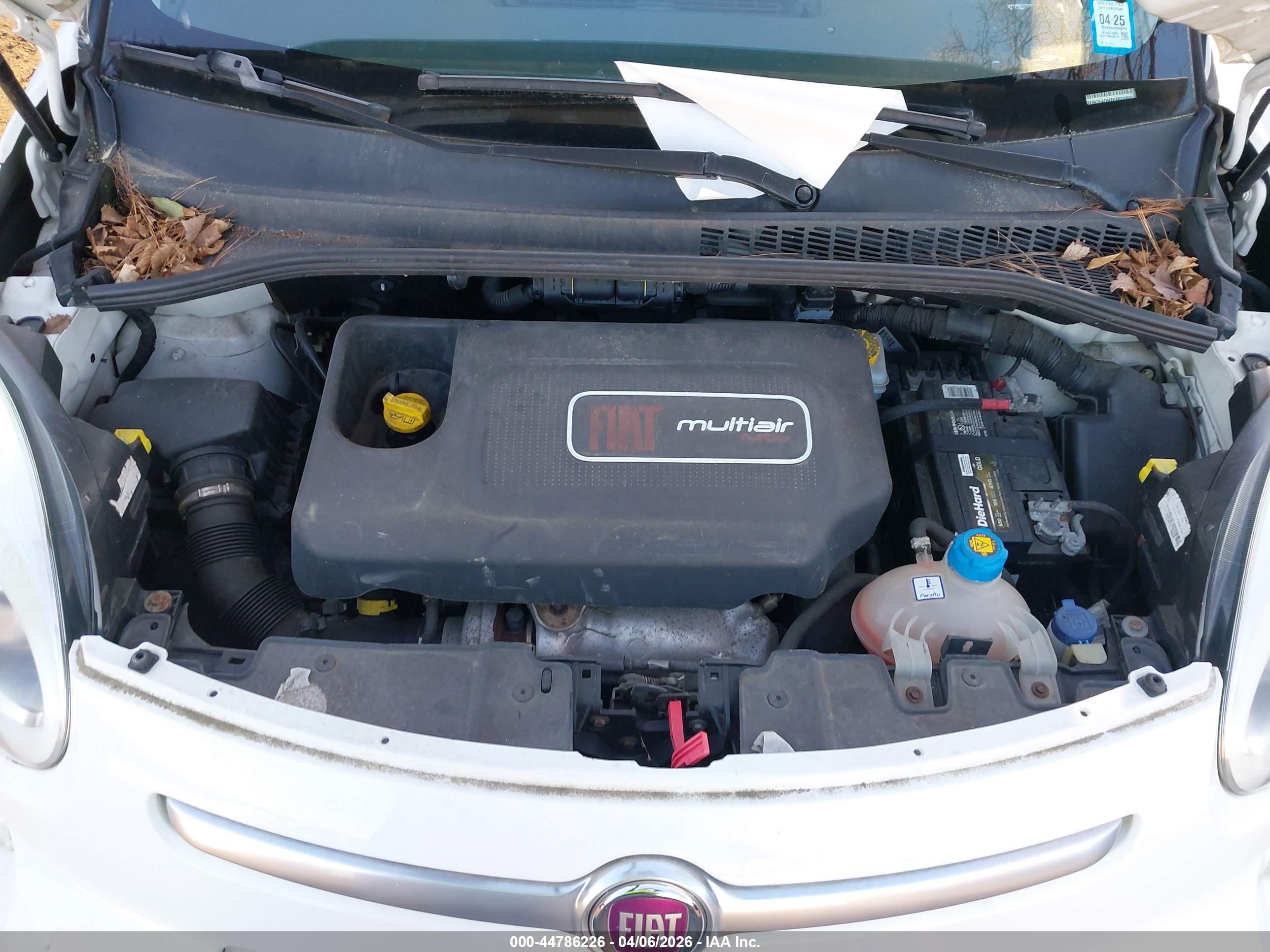 FIAT 500L image 10