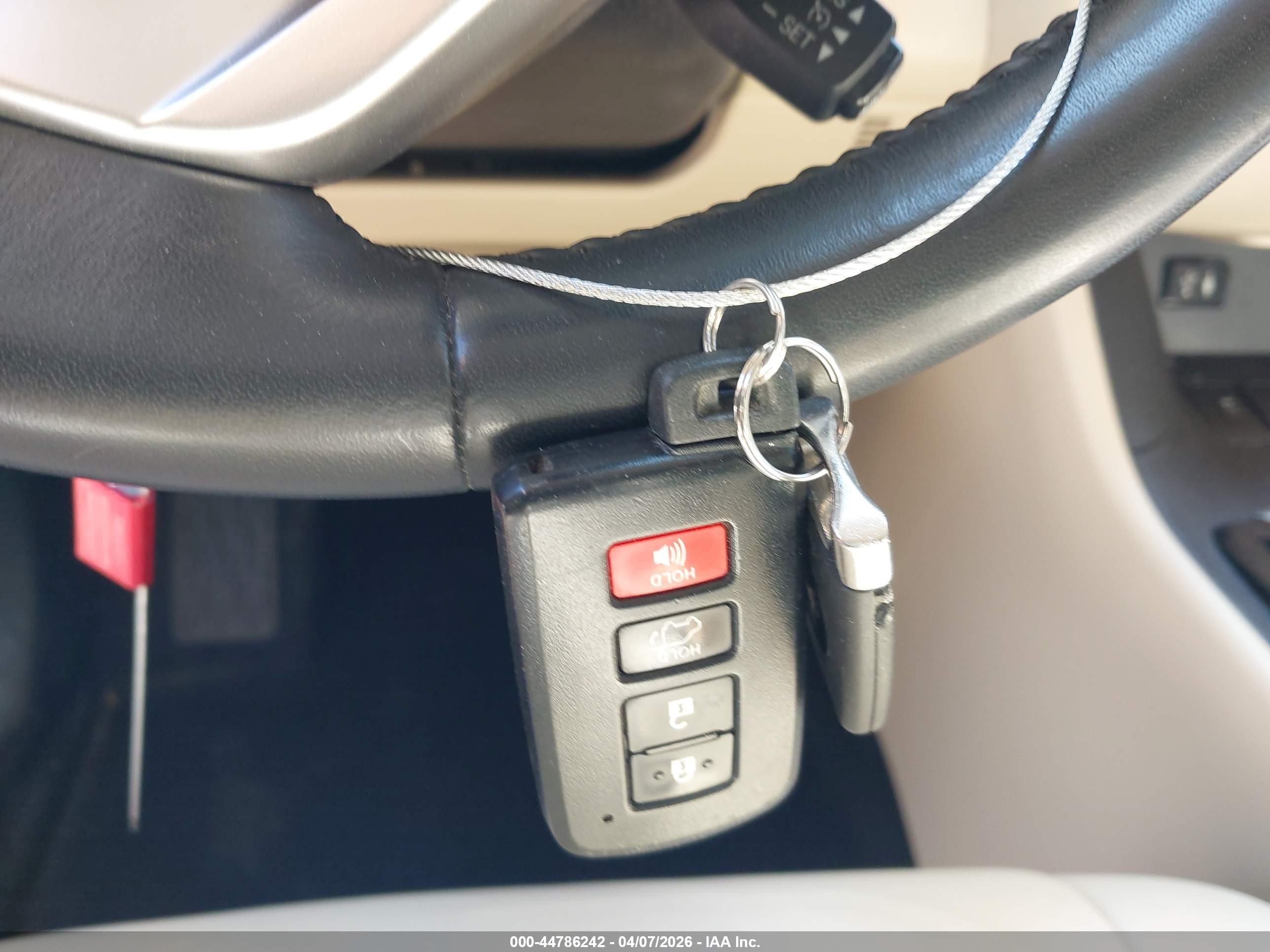 TOYOTA HIGHLANDER image 11