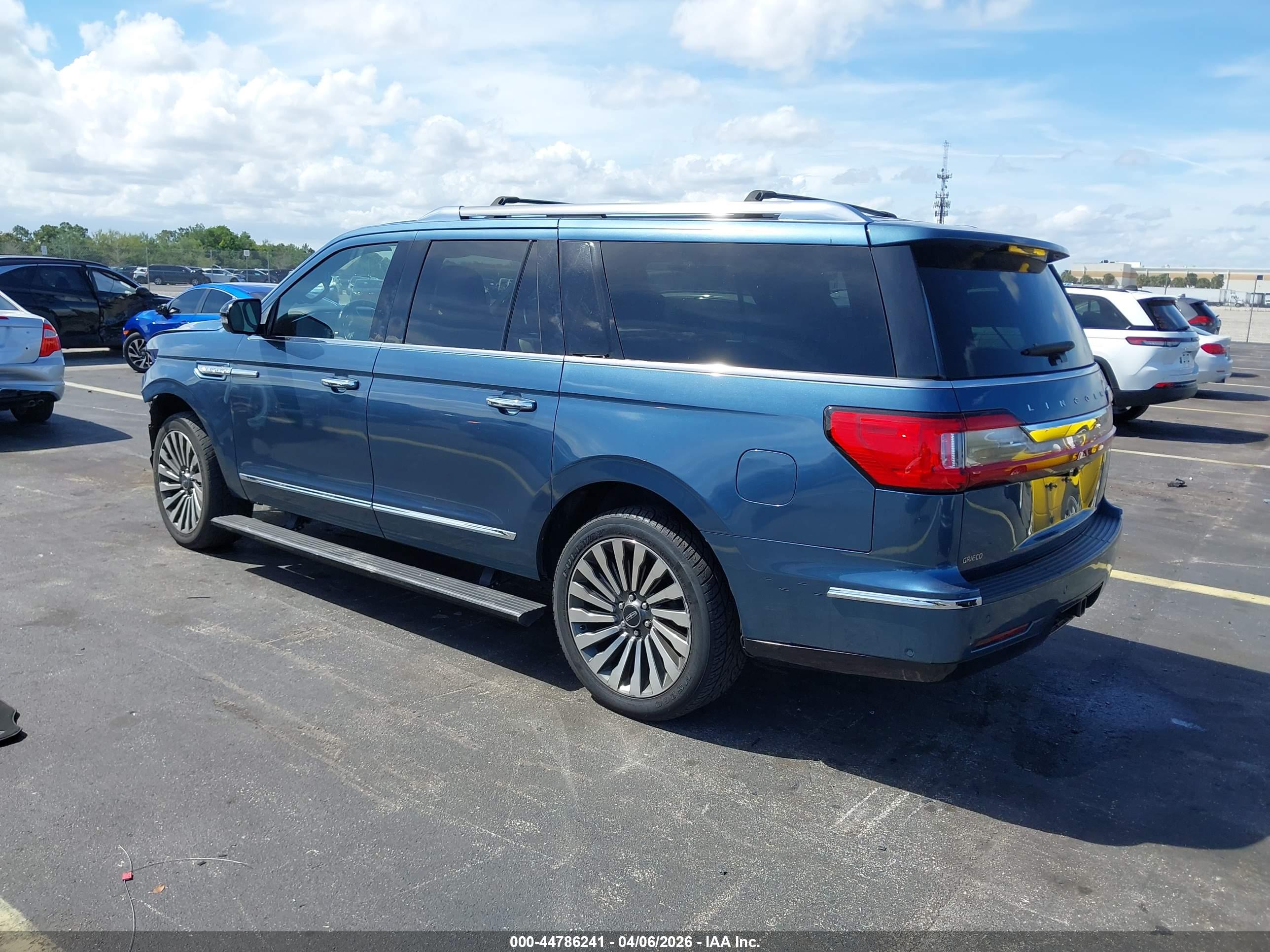 LINCOLN NAVIGATOR image 3
