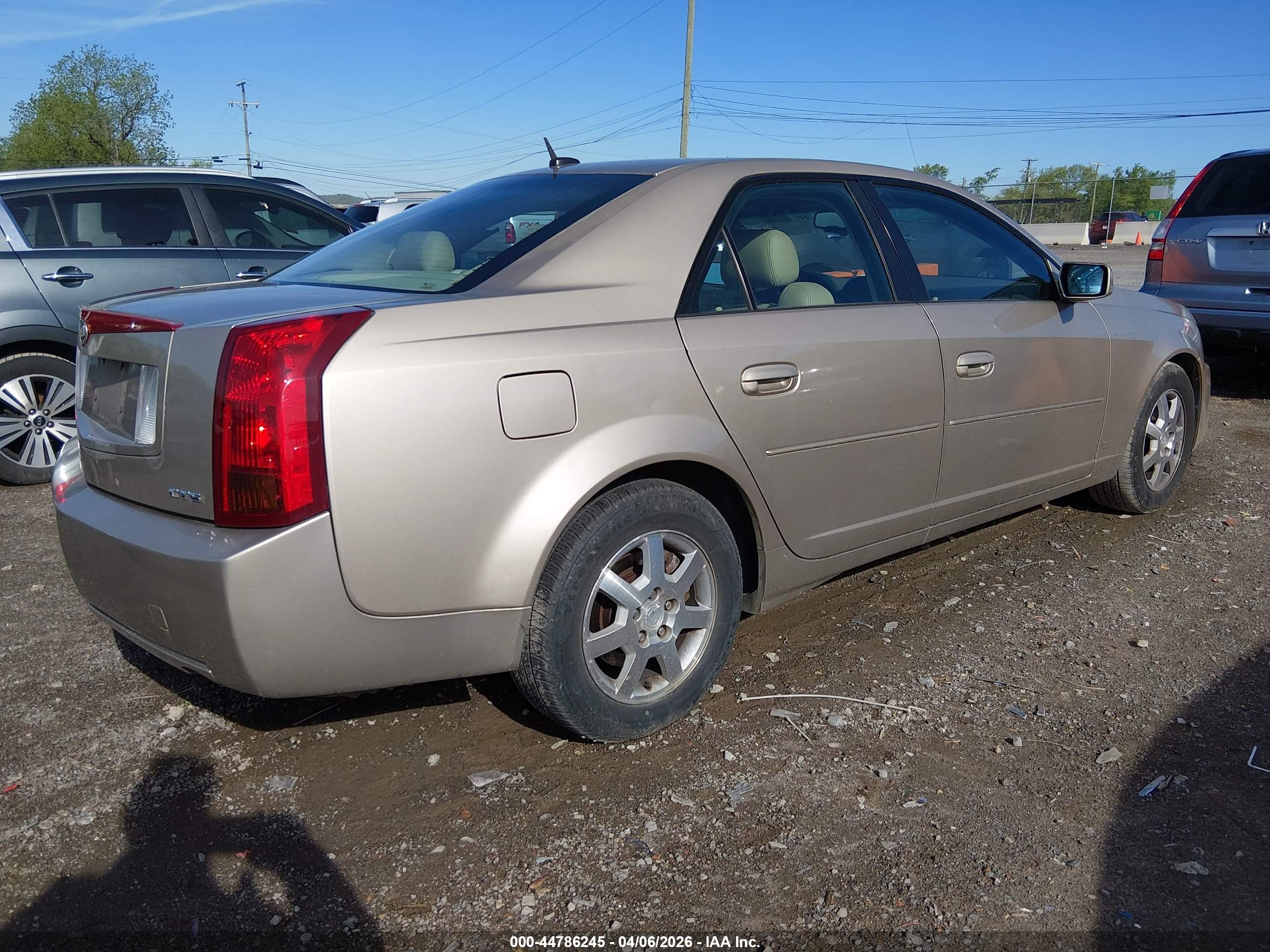 CADILLAC CTS image 4