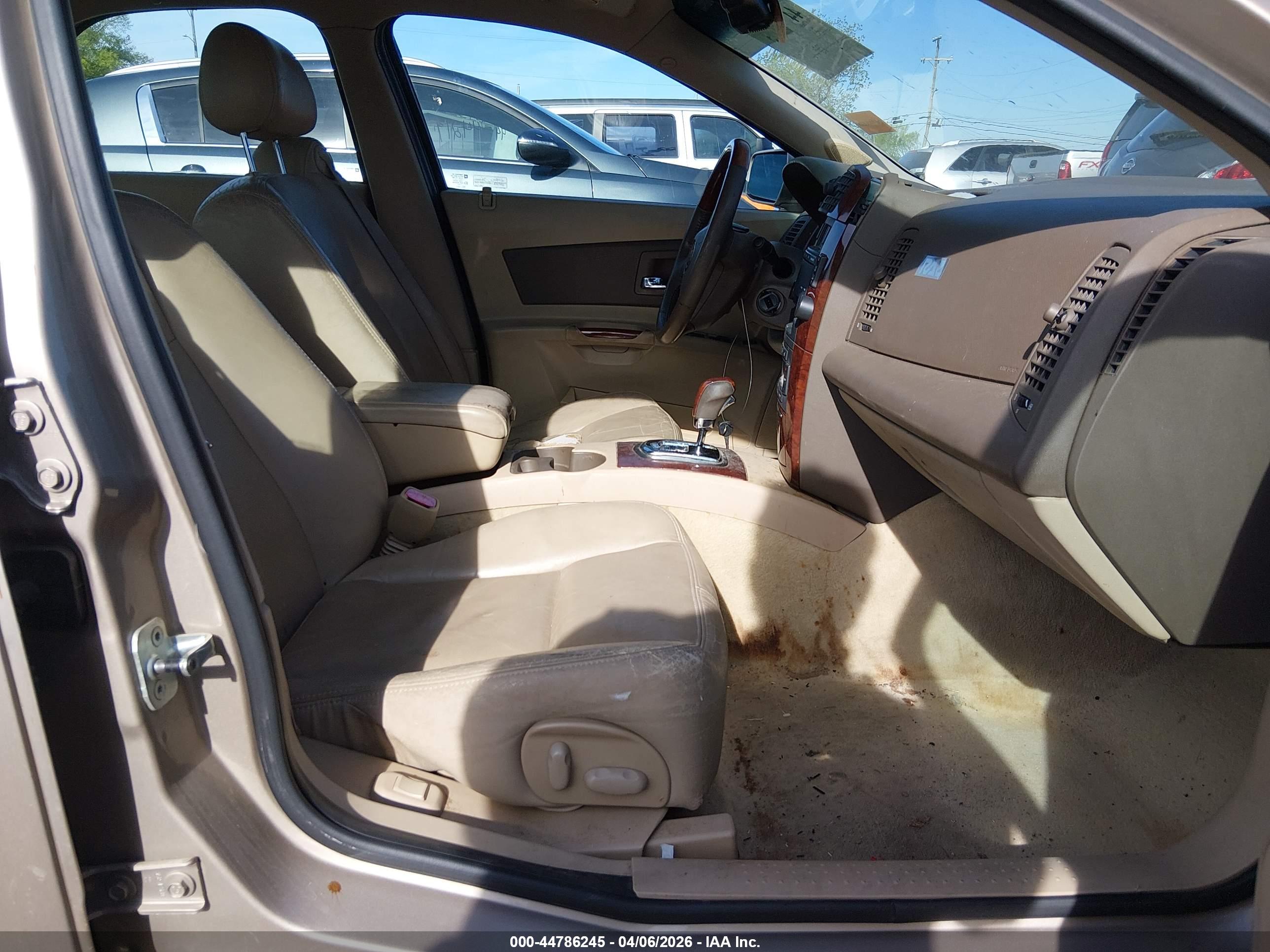 CADILLAC CTS image 5