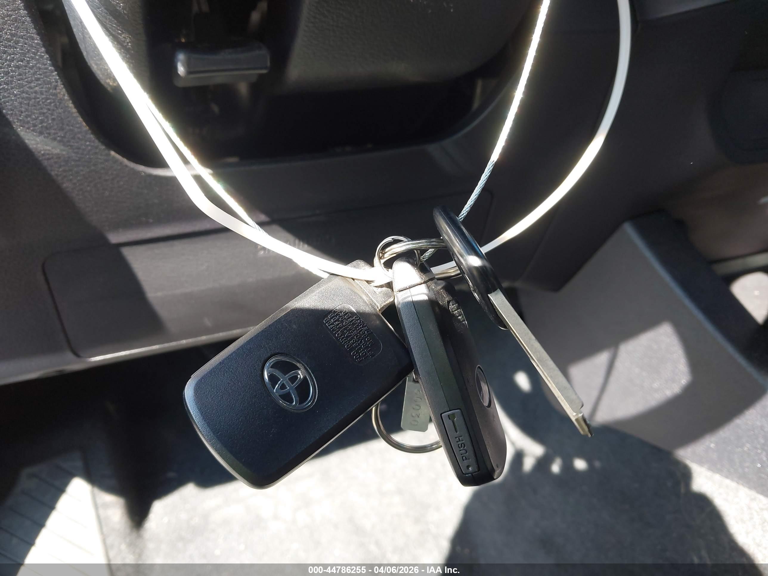 TOYOTA TACOMA image 11