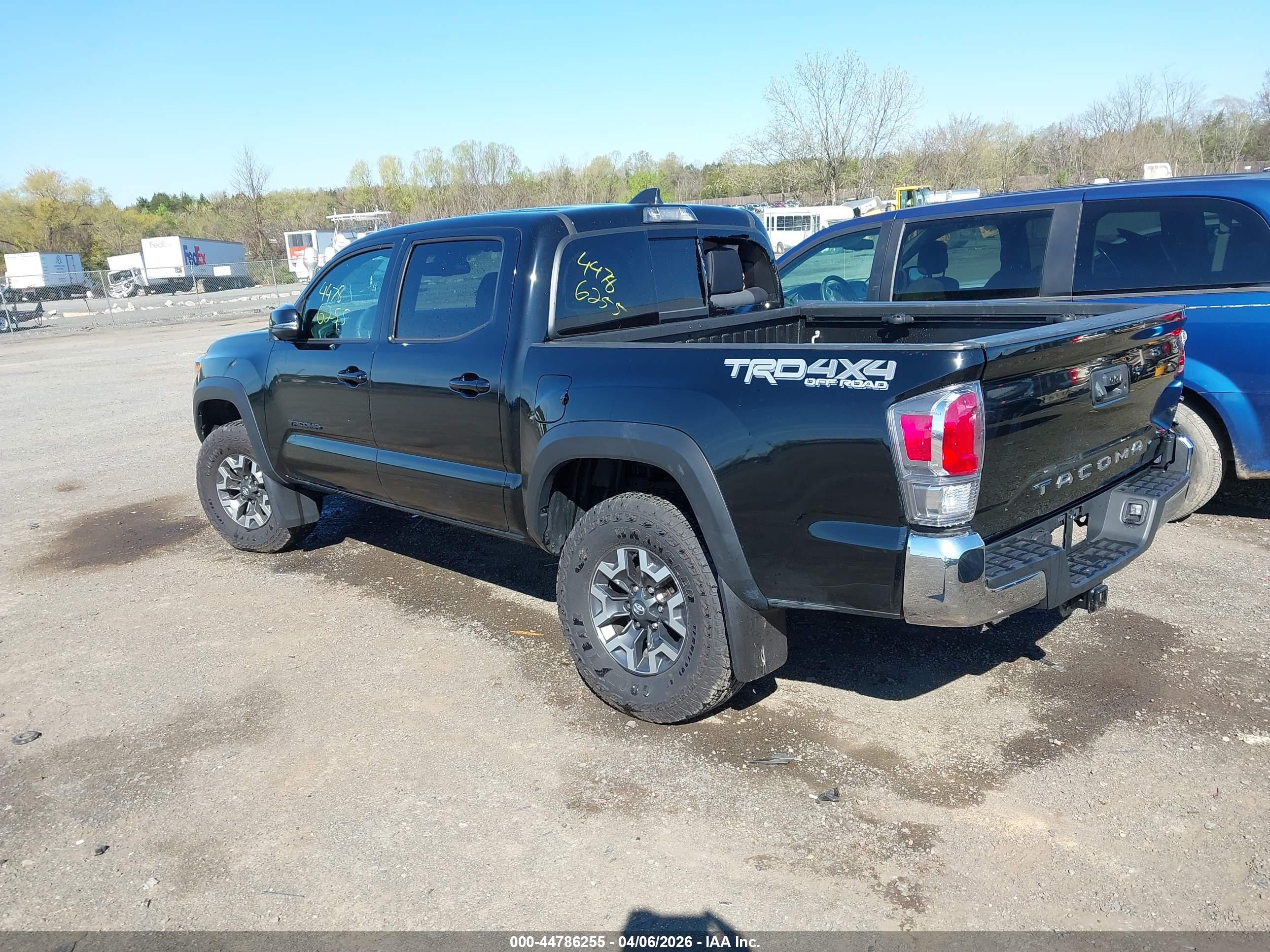 TOYOTA TACOMA image 3