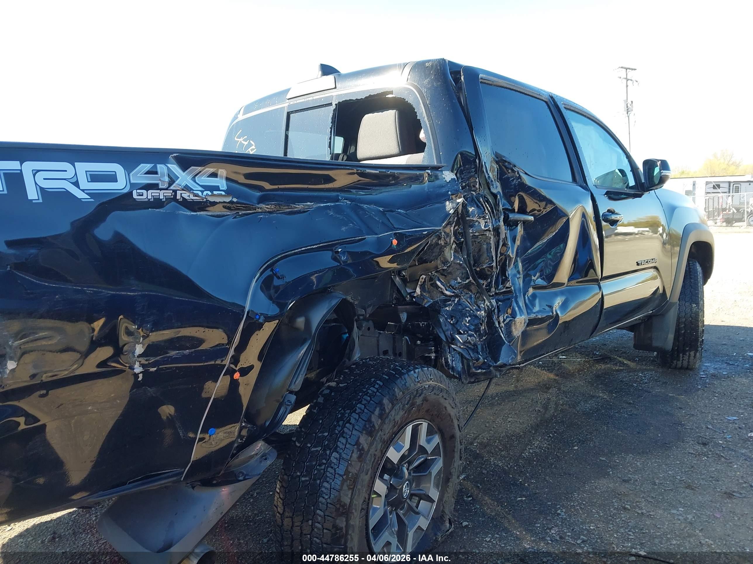 TOYOTA TACOMA image 6