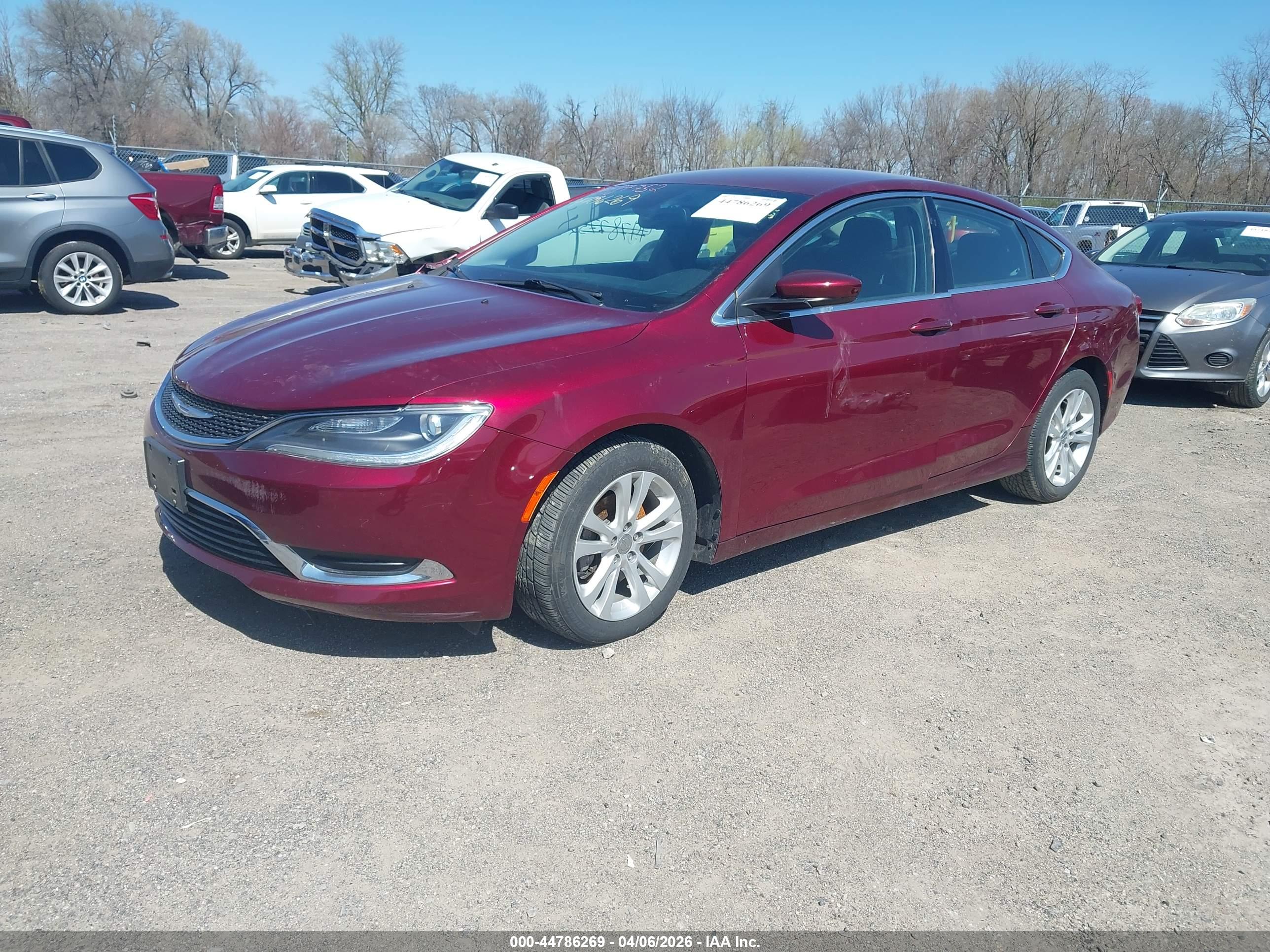 CHRYSLER 200 image 2