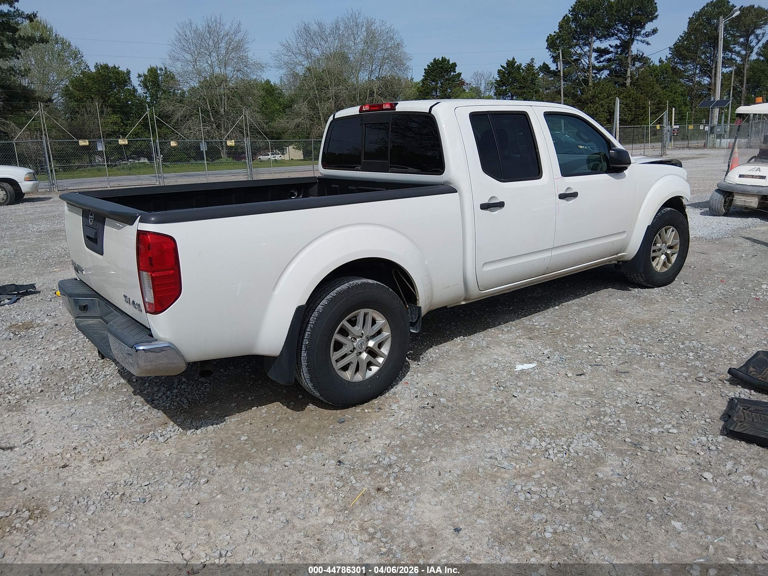 NISSAN FRONTIER image 4