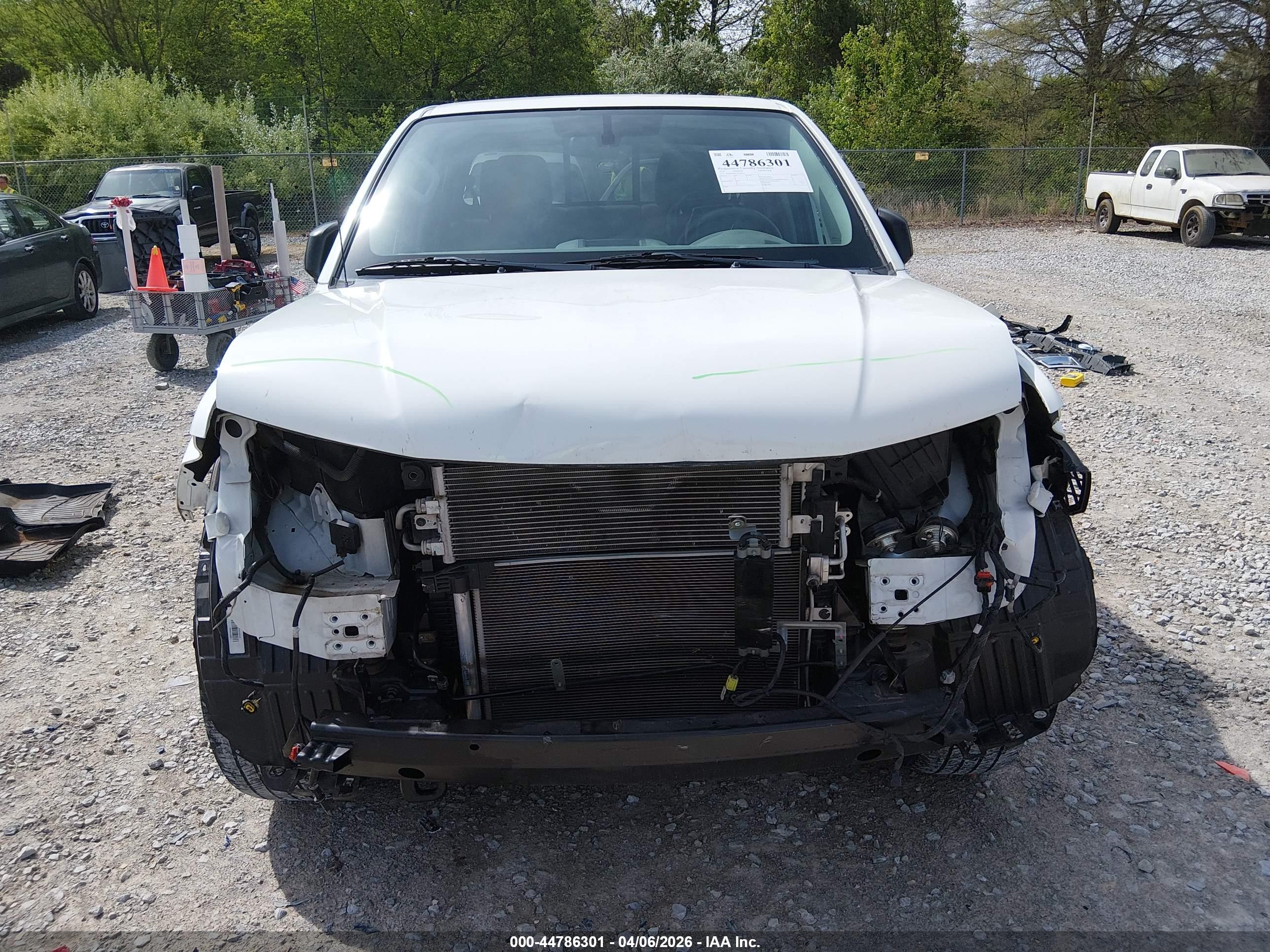 NISSAN FRONTIER image 6