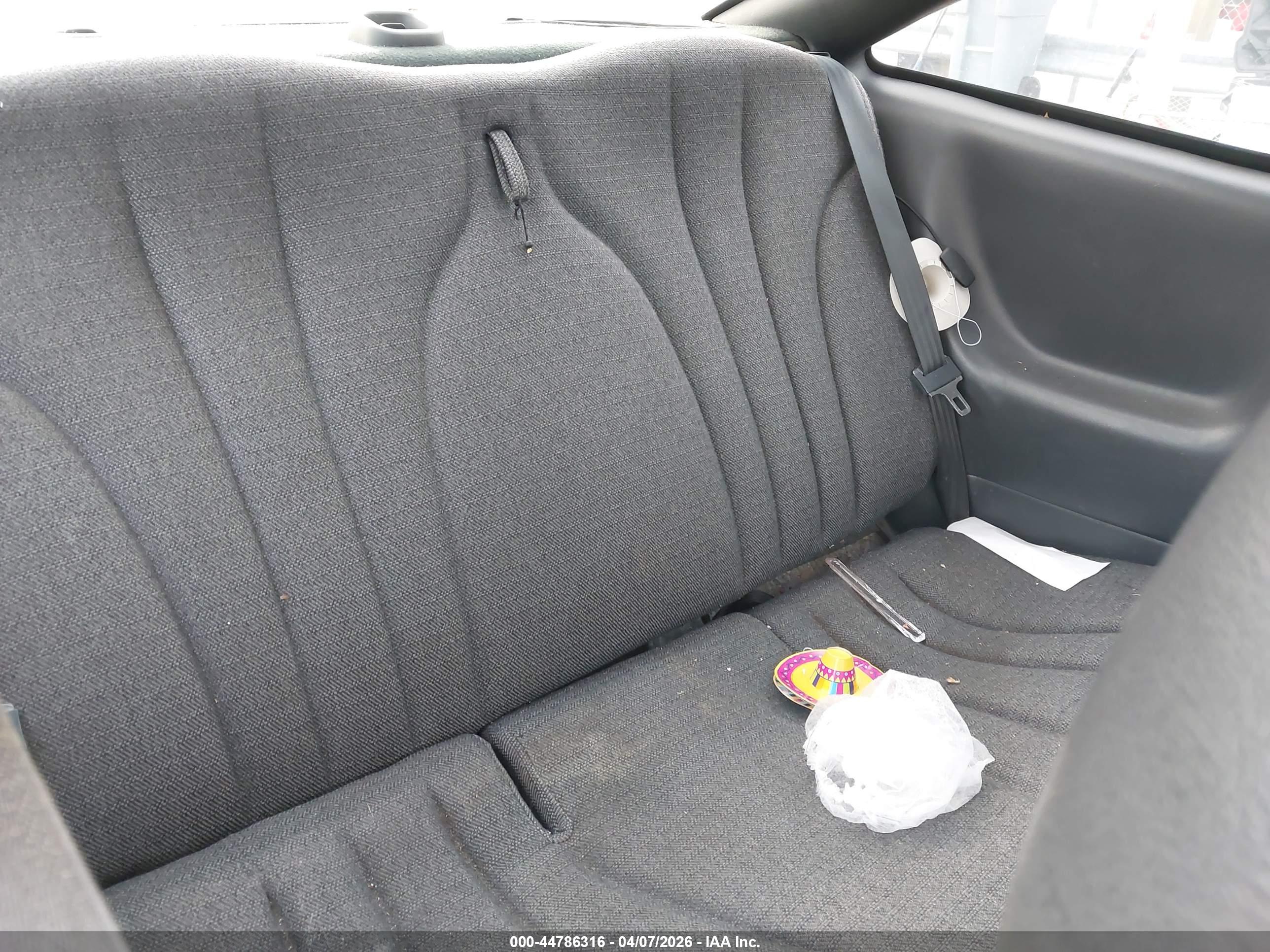 CHEVROLET CAVALIER image 8