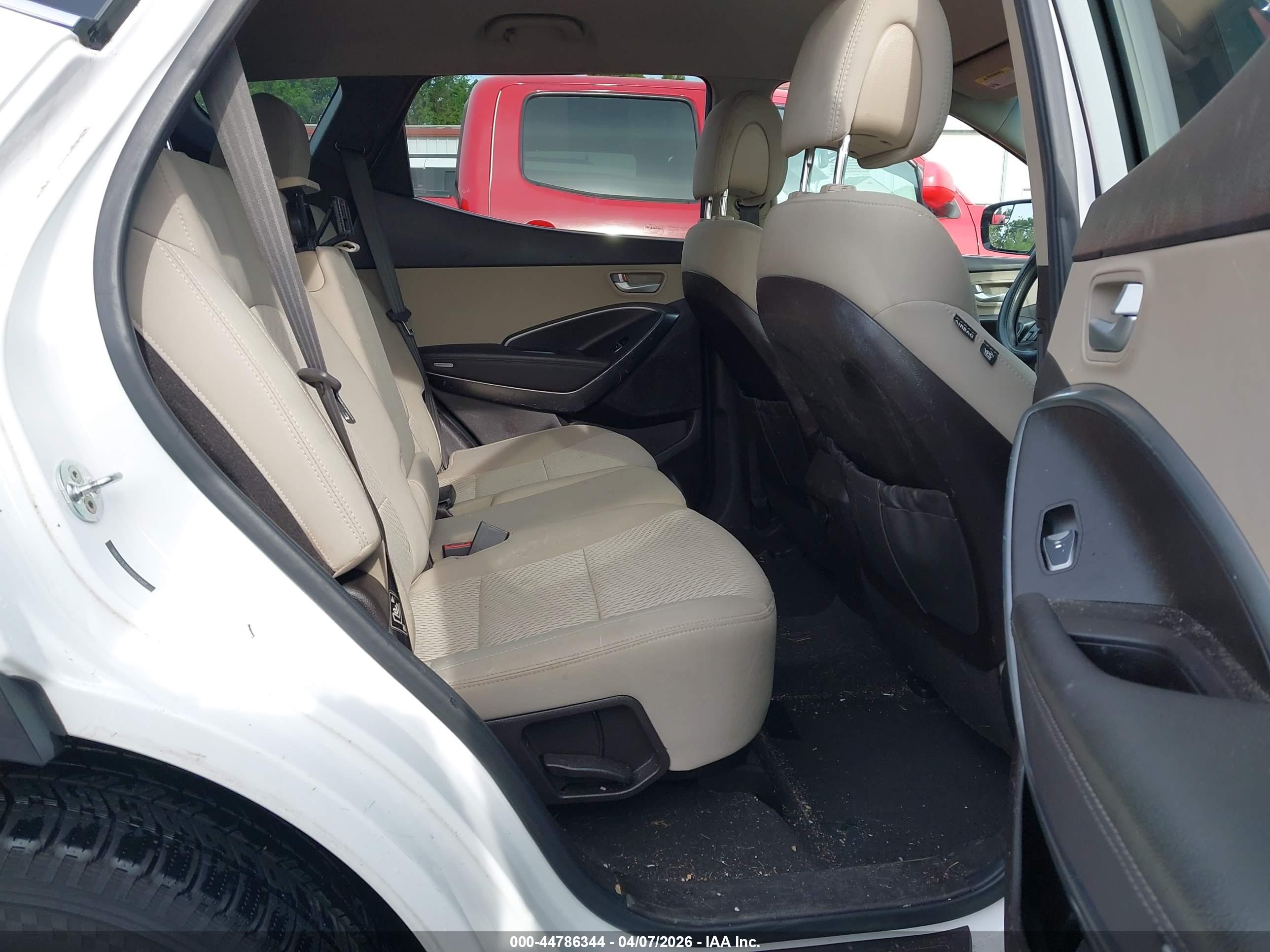 HYUNDAI SANTA image 8