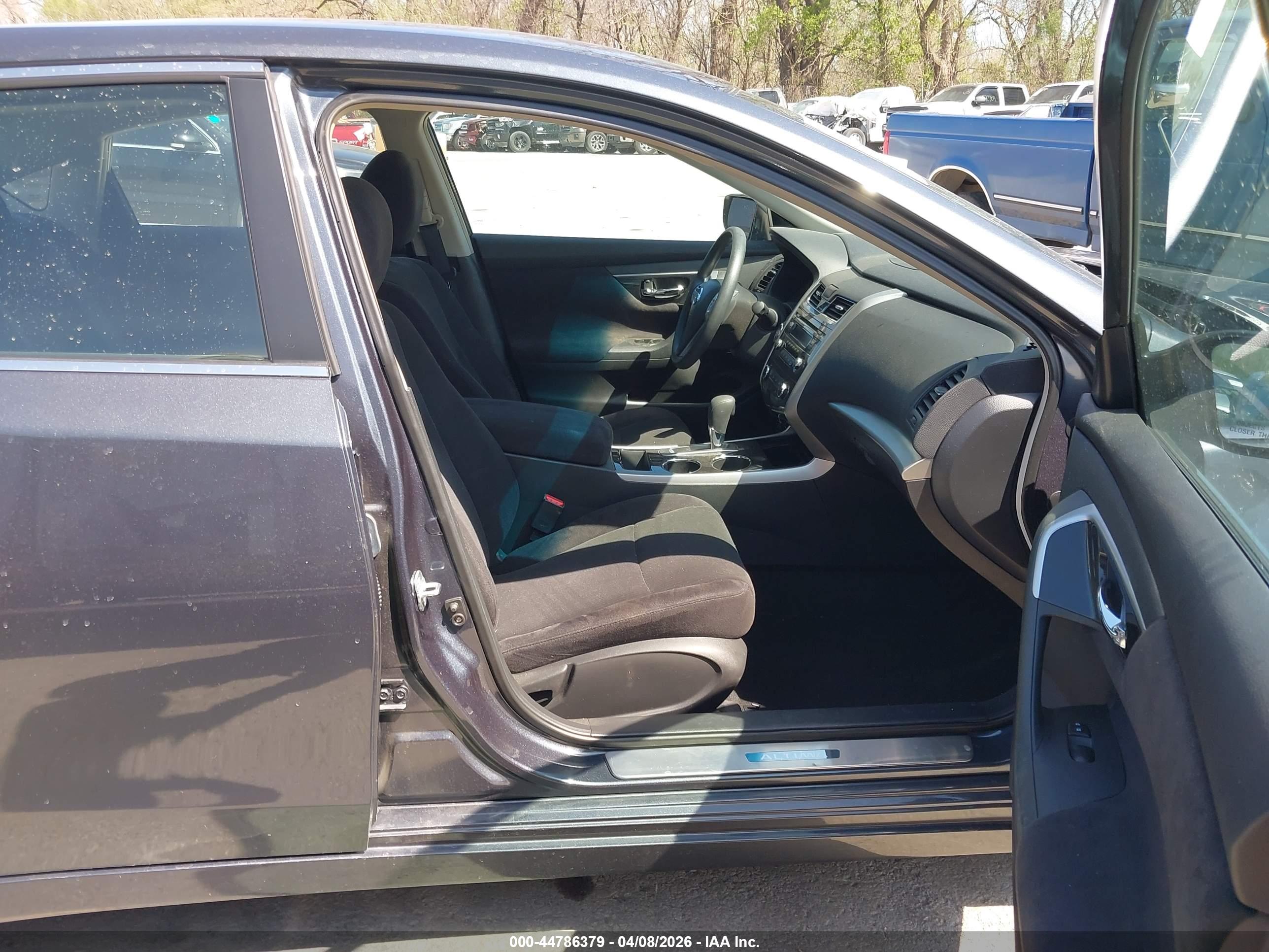 NISSAN ALTIMA image 5