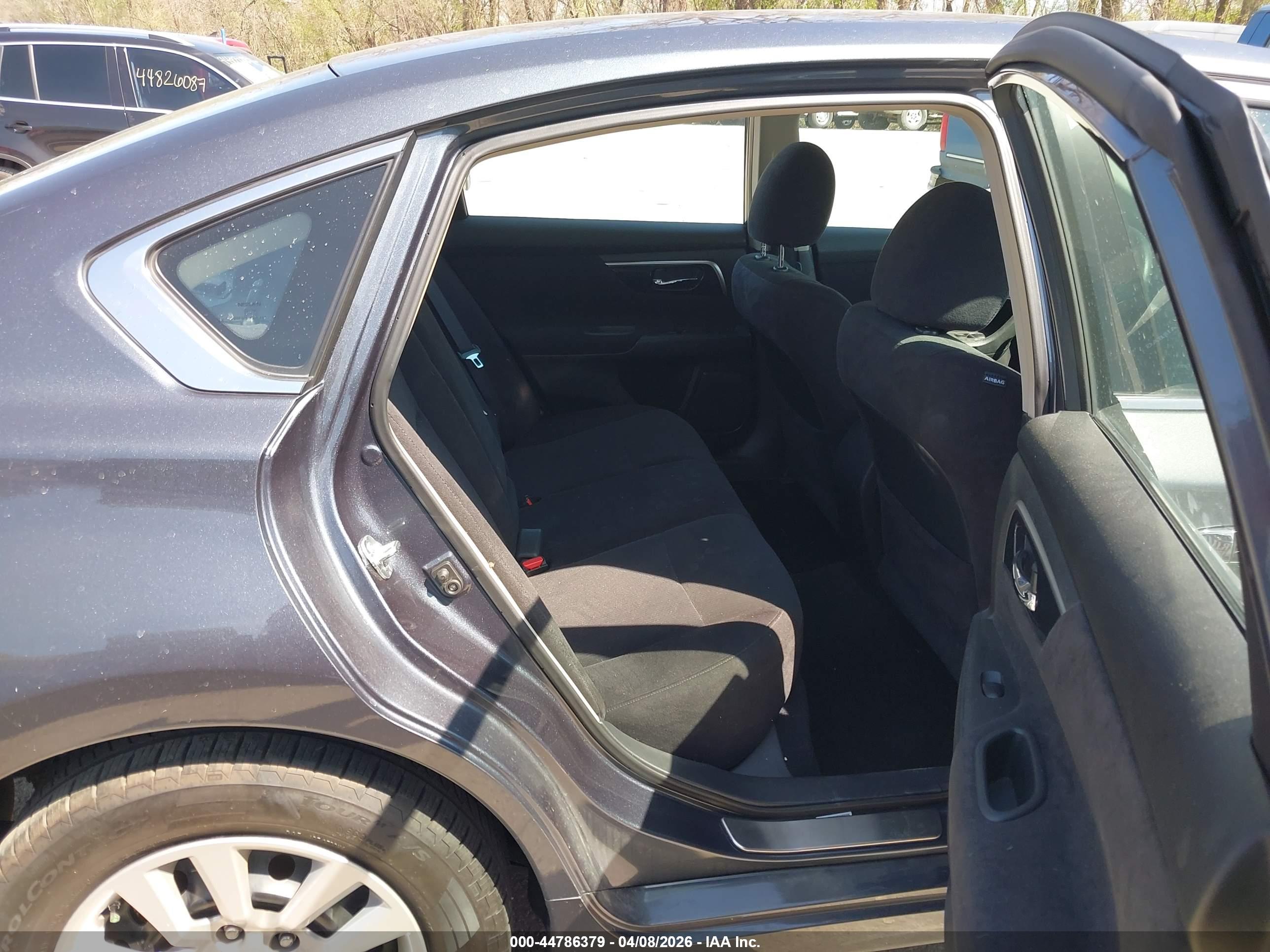 NISSAN ALTIMA image 8