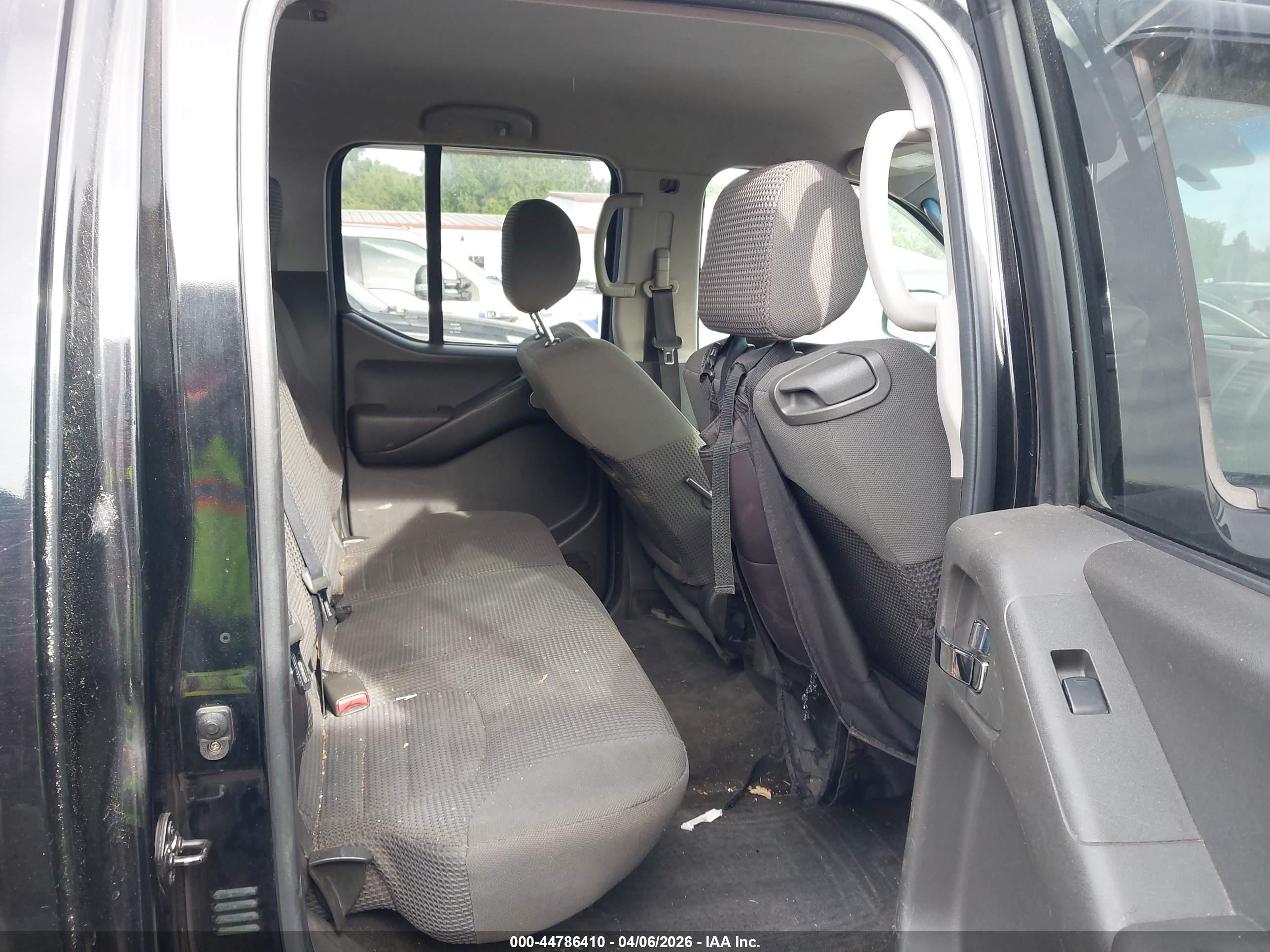 NISSAN FRONTIER image 8