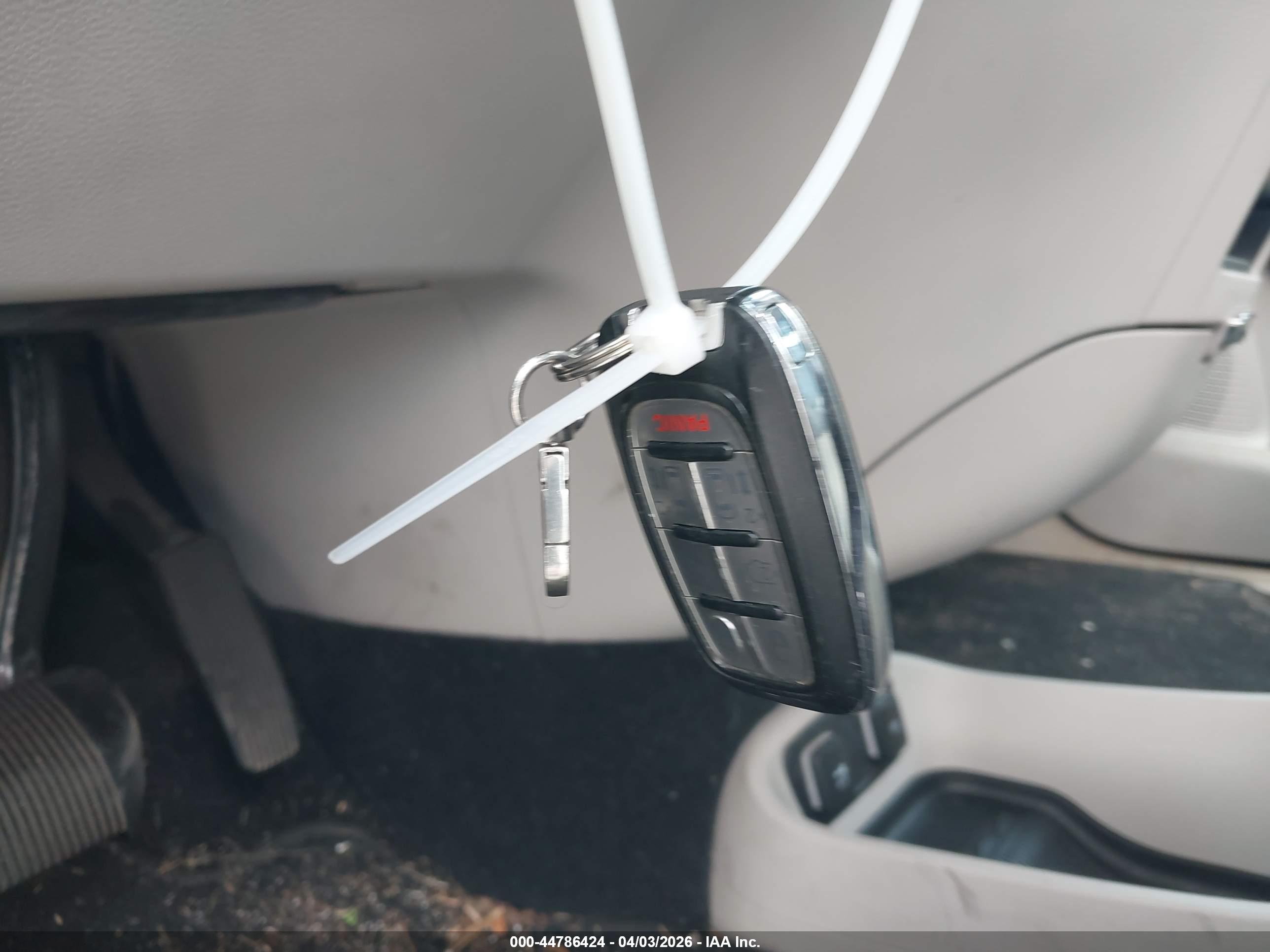 CHRYSLER PACIFICA image 11
