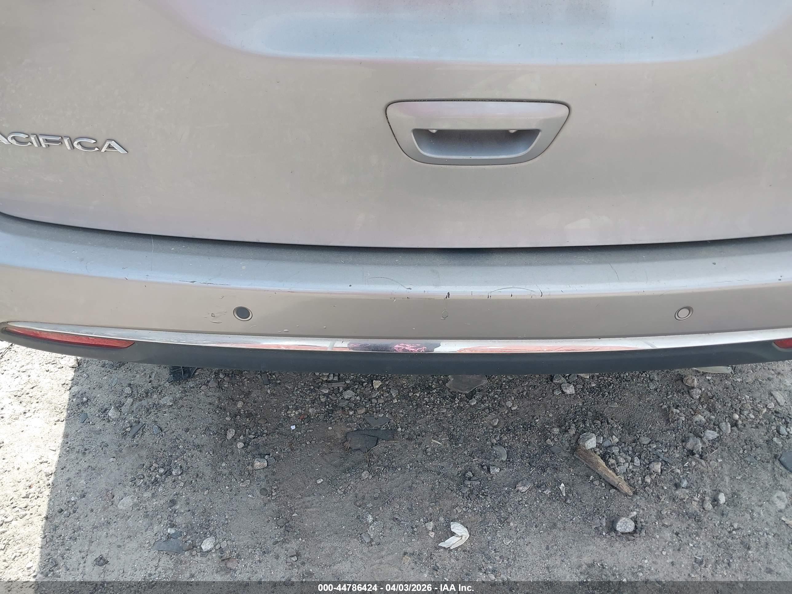 CHRYSLER PACIFICA image 6