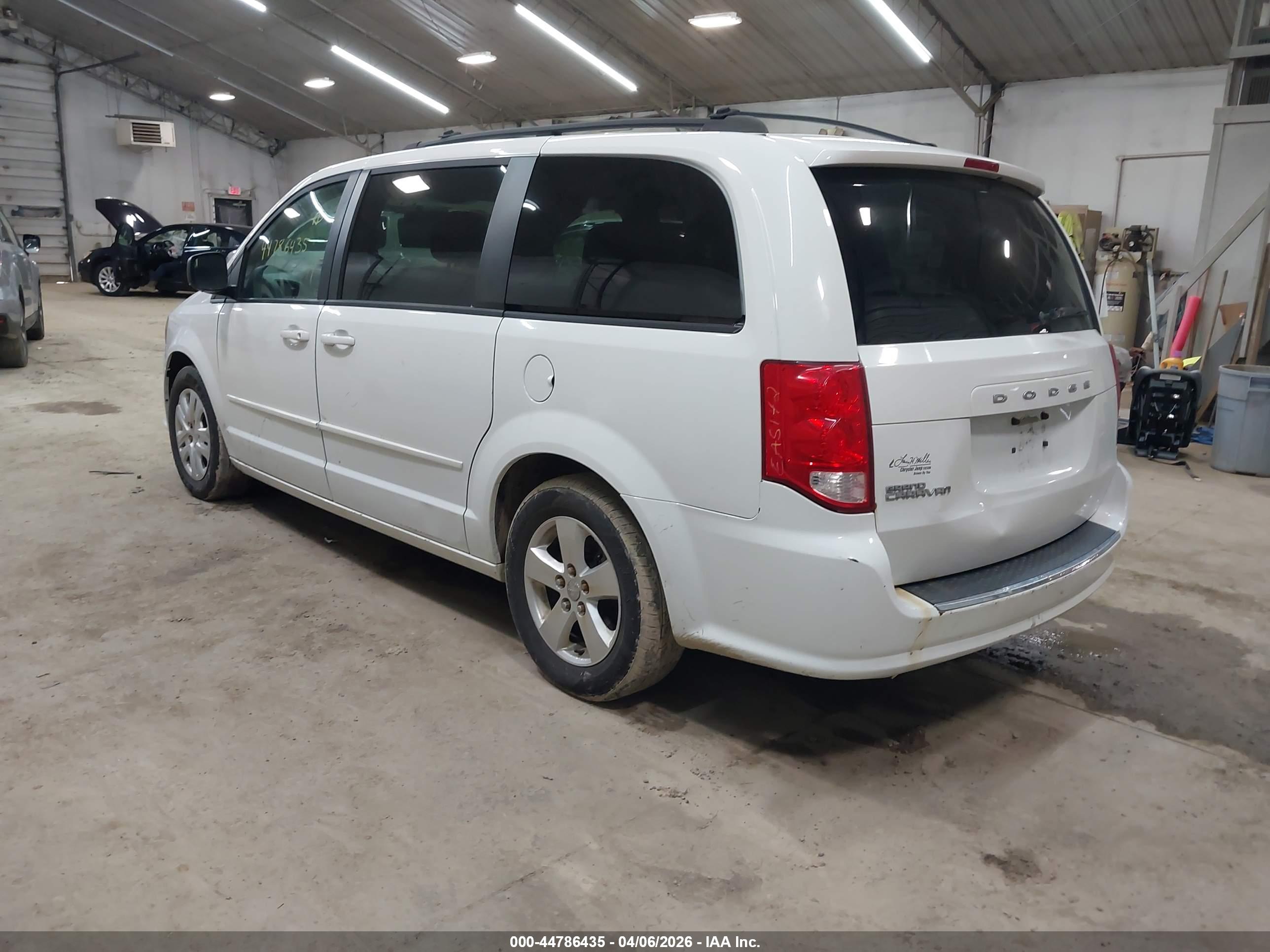 DODGE GRAND image 3