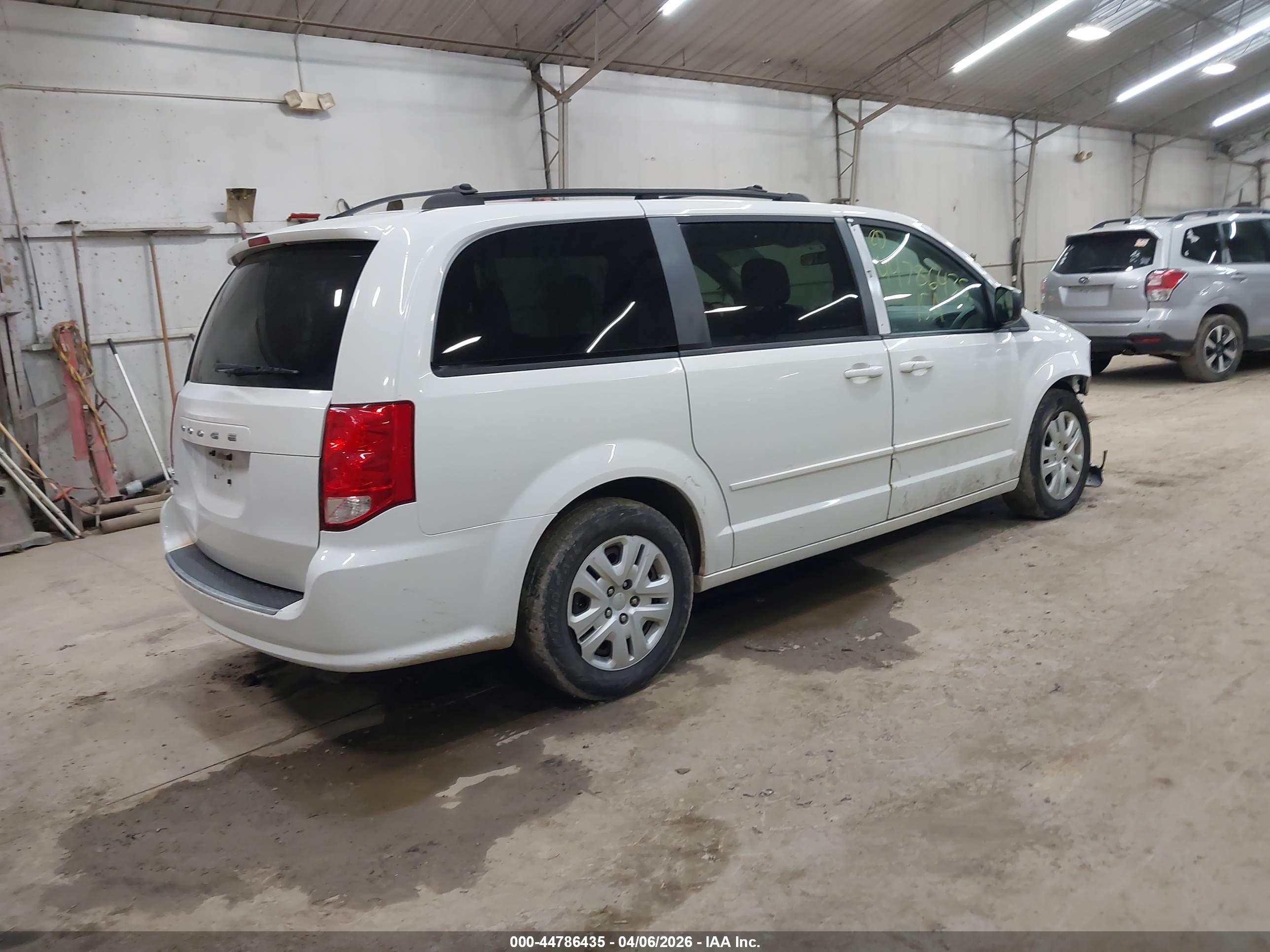 DODGE GRAND image 4