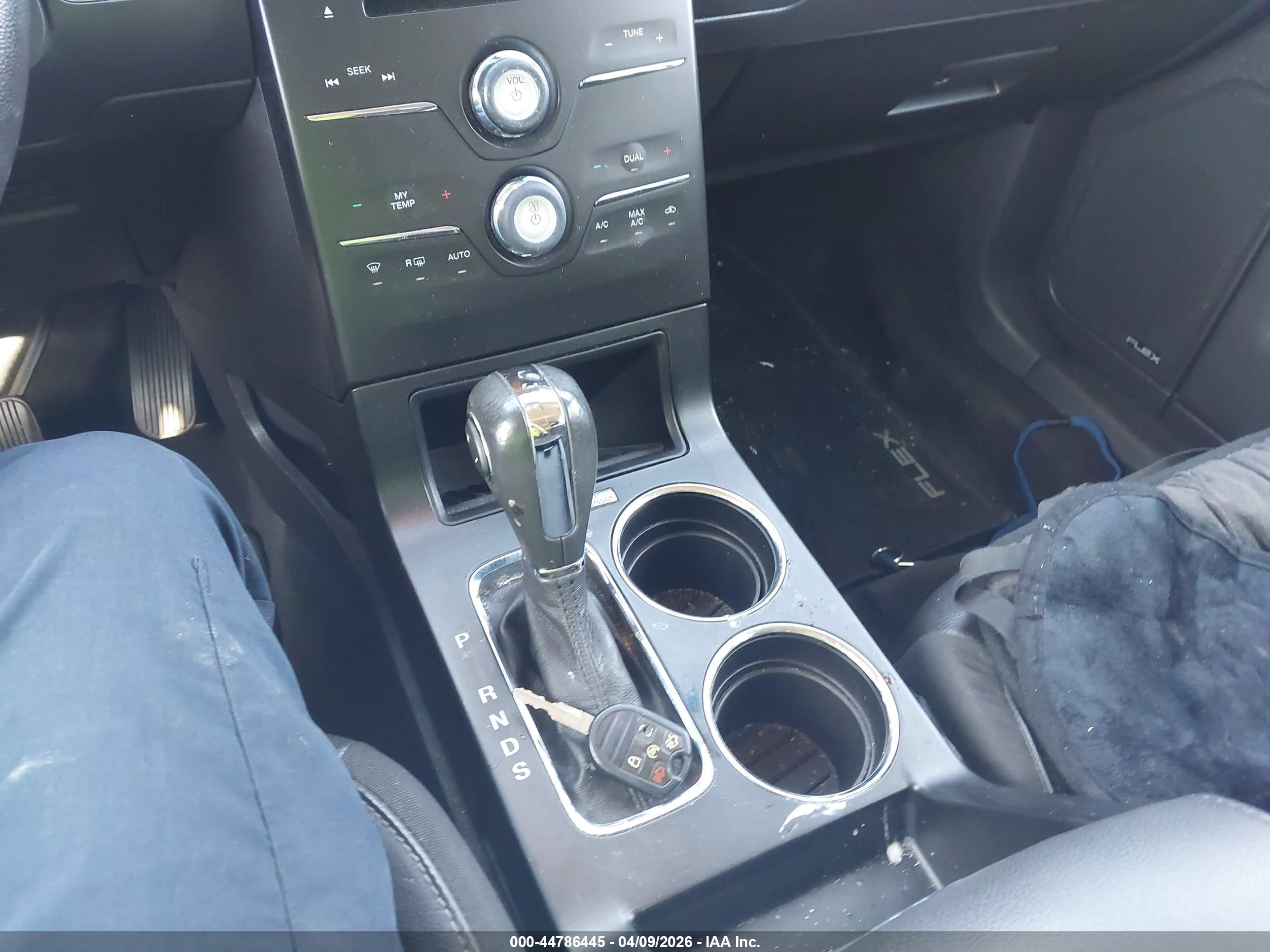 FORD FLEX image 11