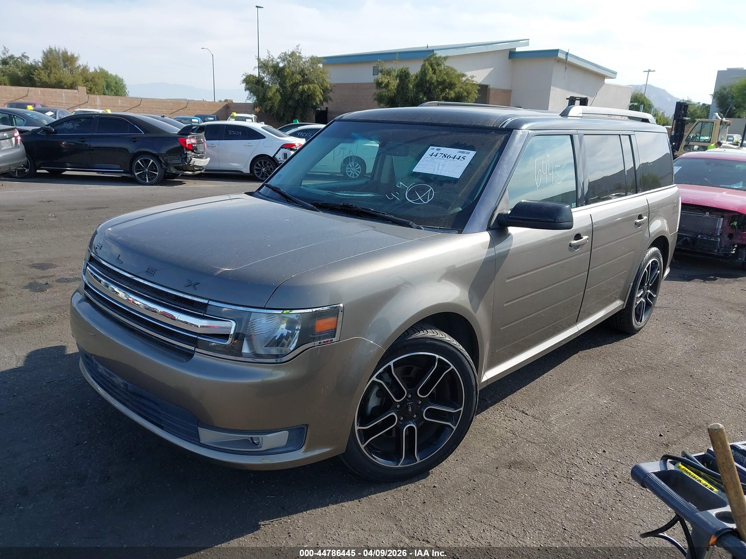 FORD FLEX image 2