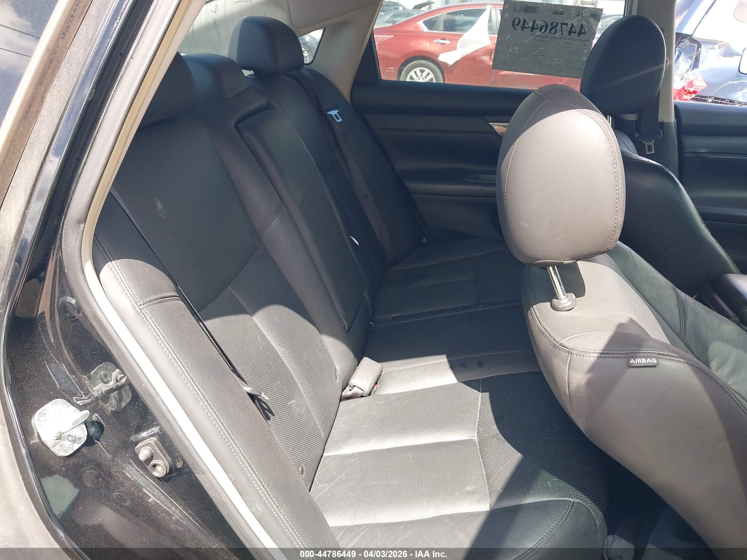 NISSAN ALTIMA image 8