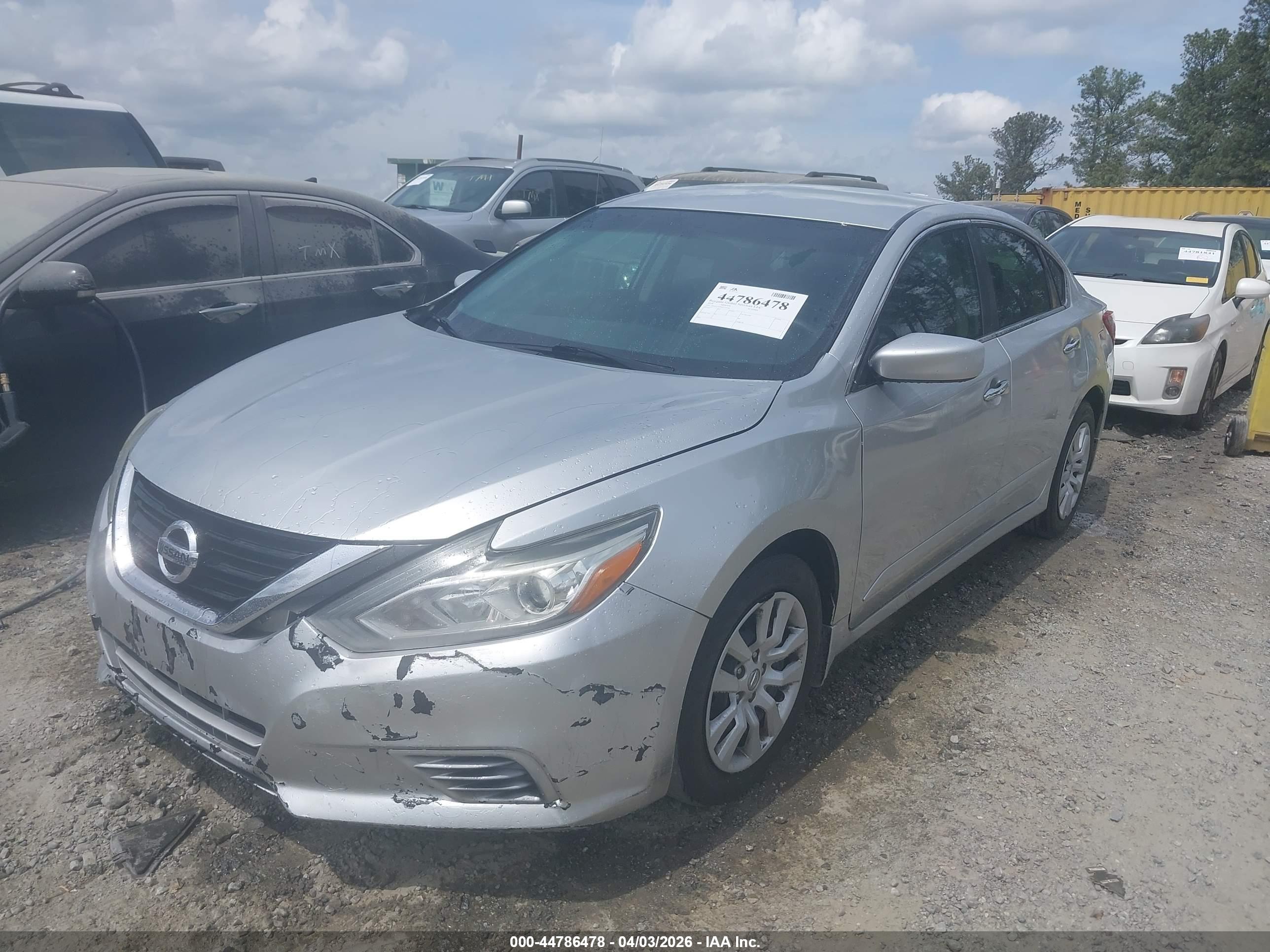 NISSAN ALTIMA image 2