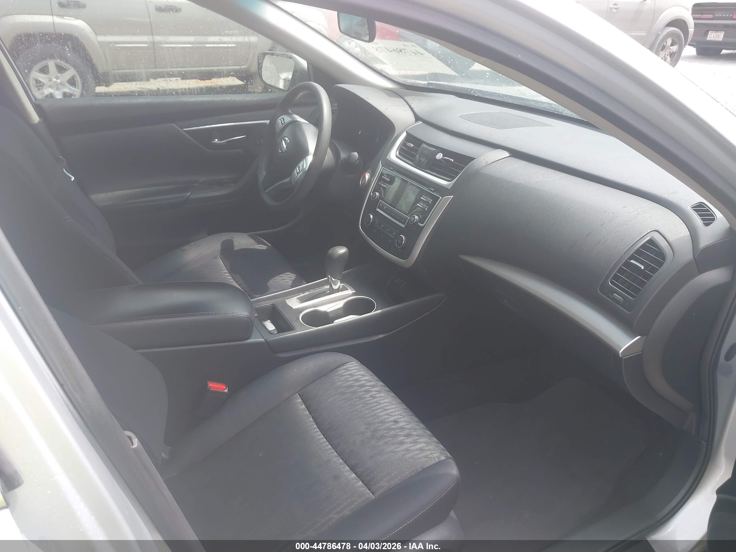 NISSAN ALTIMA image 5