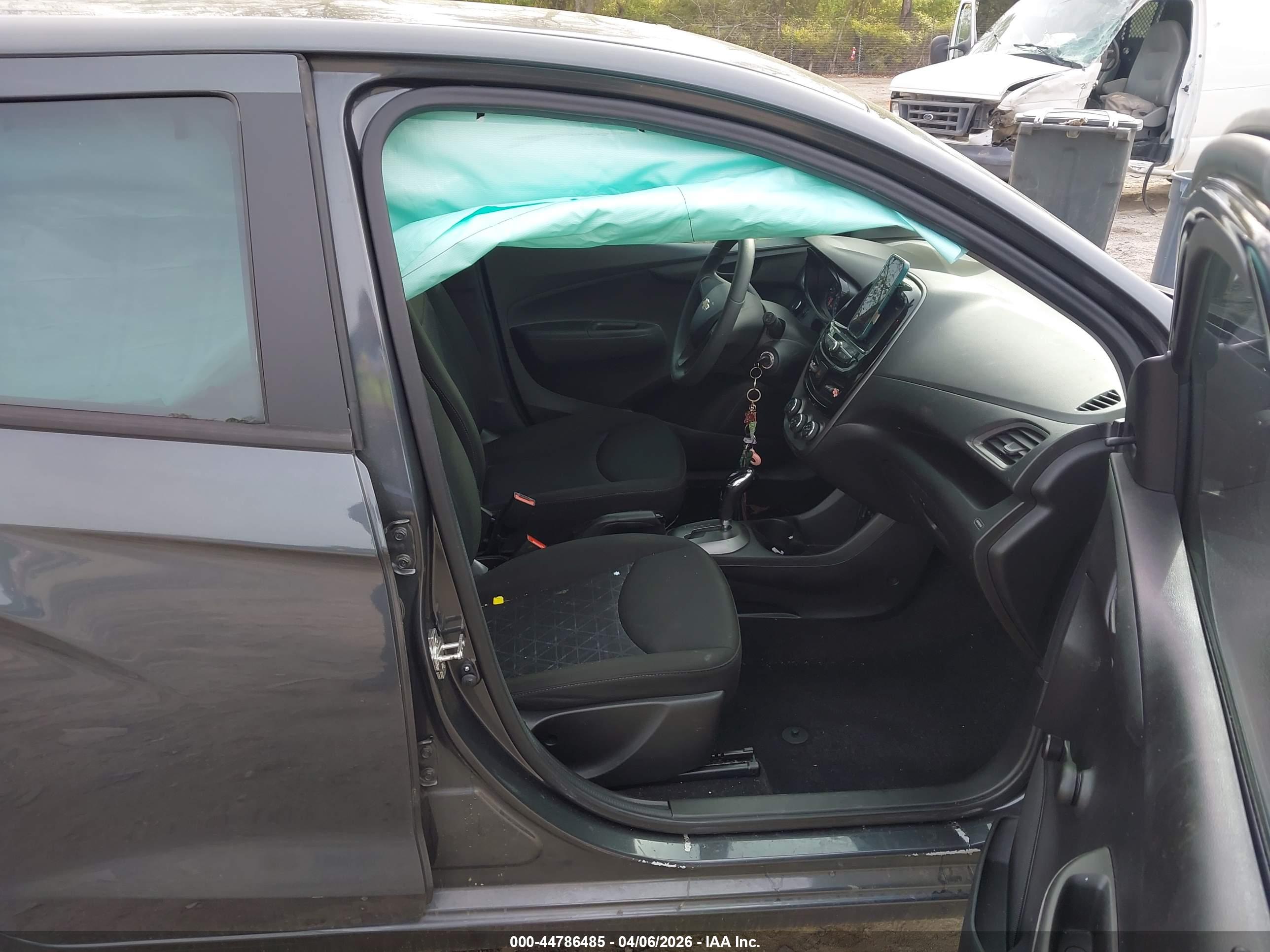 CHEVROLET SPARK image 5