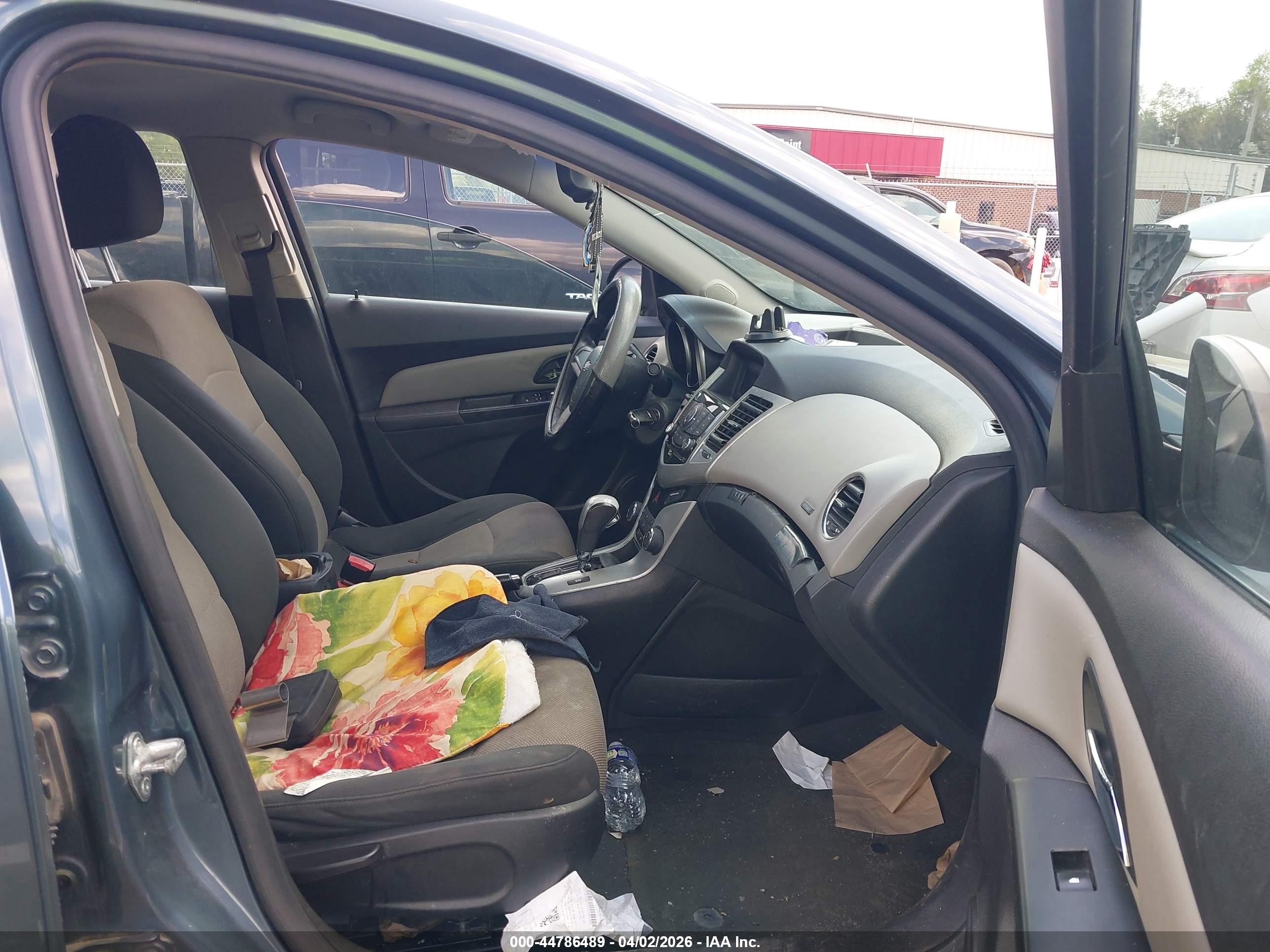 CHEVROLET CRUZE image 5