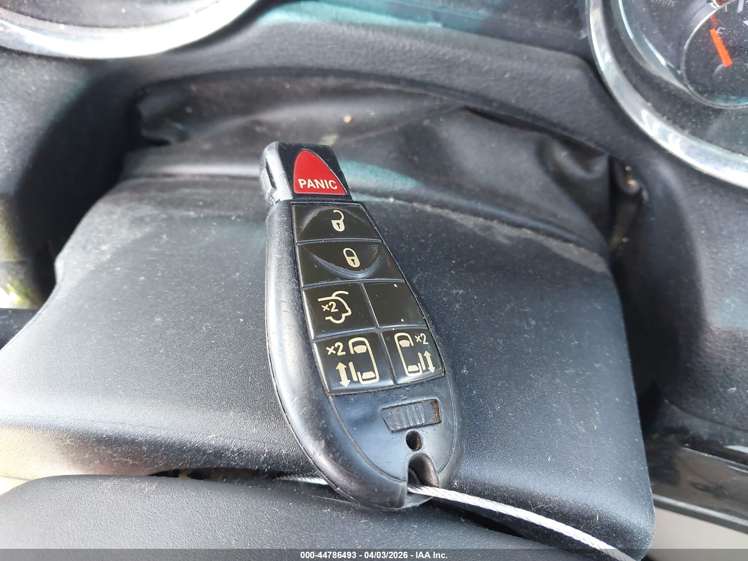 CHRYSLER TOWN image 11