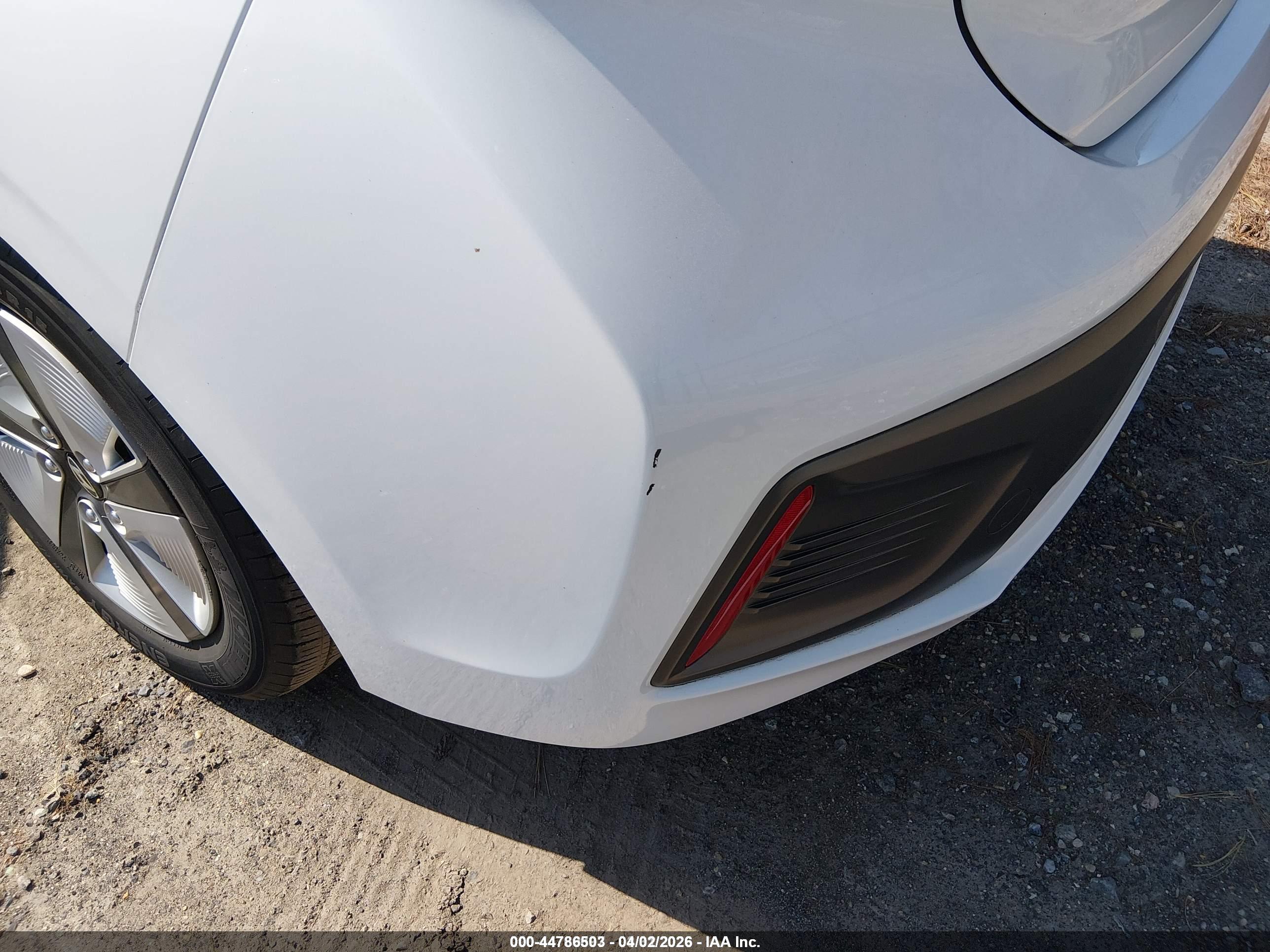 HYUNDAI IONIQ image 6