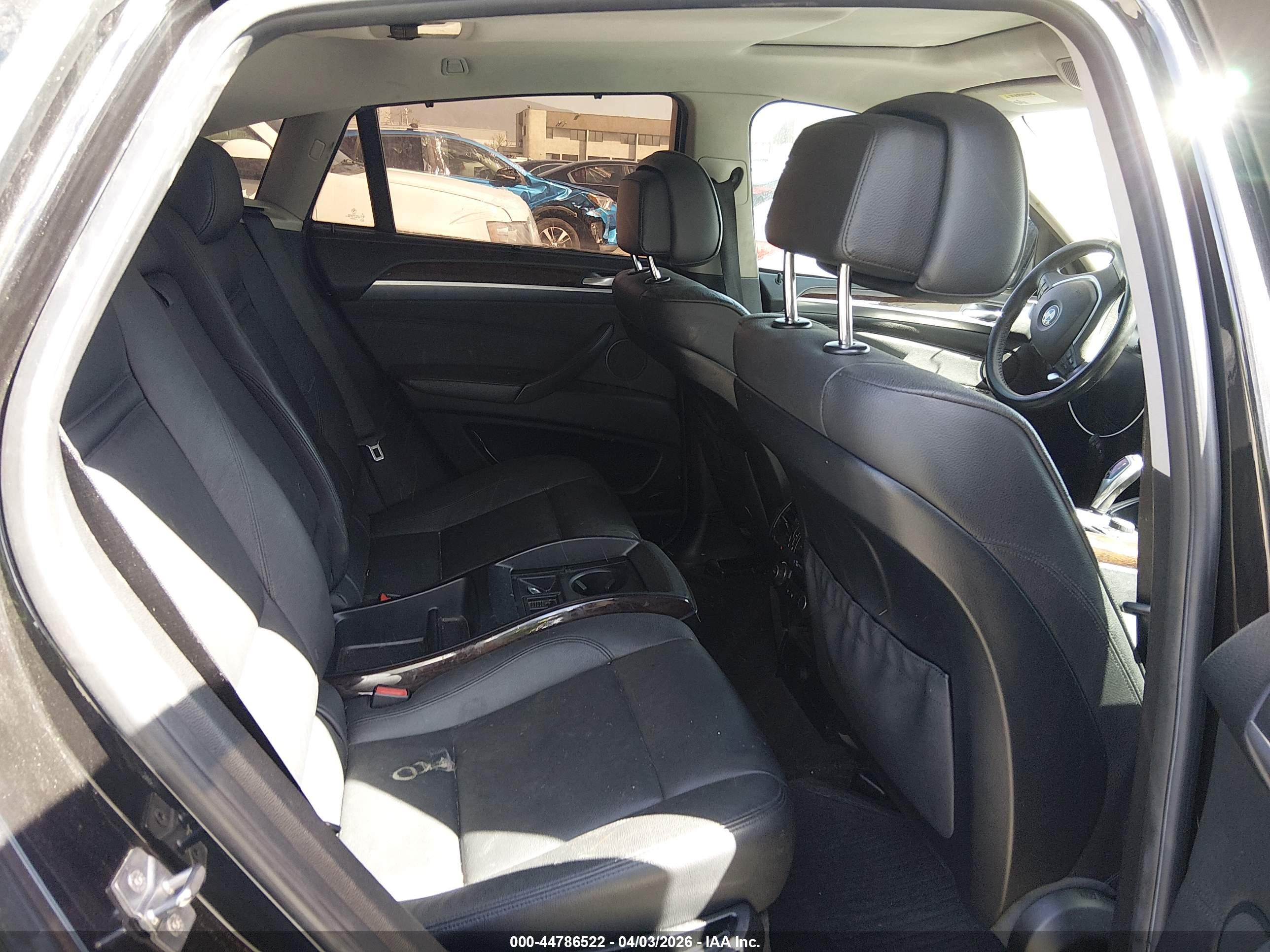 BMW X6 image 8