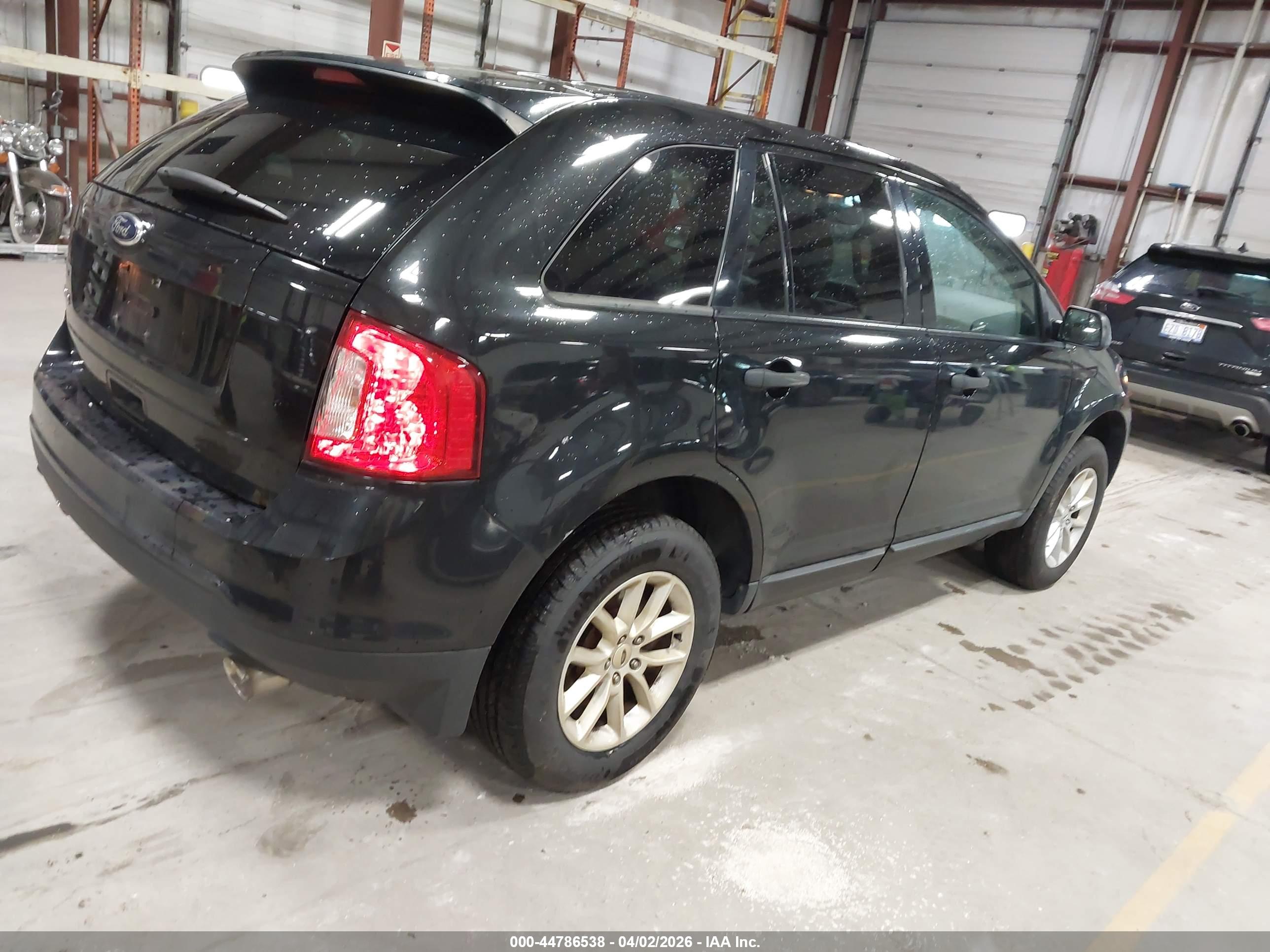 FORD EDGE image 4