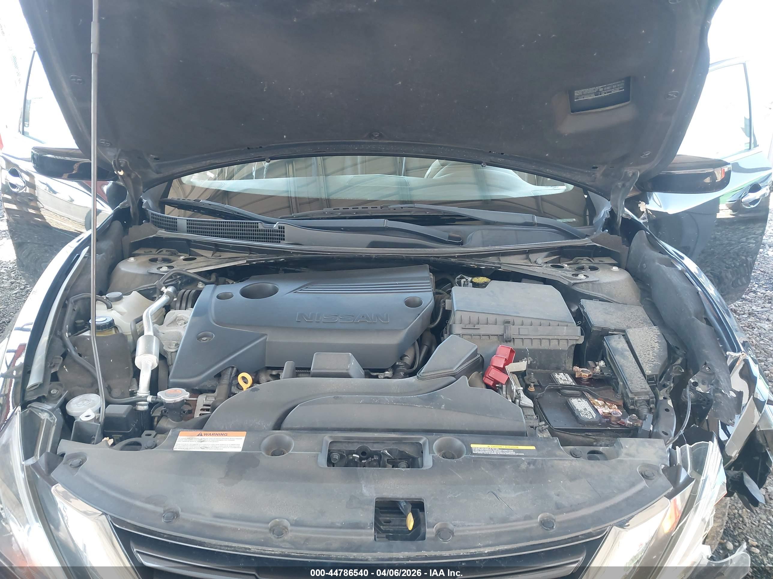 NISSAN ALTIMA image 10