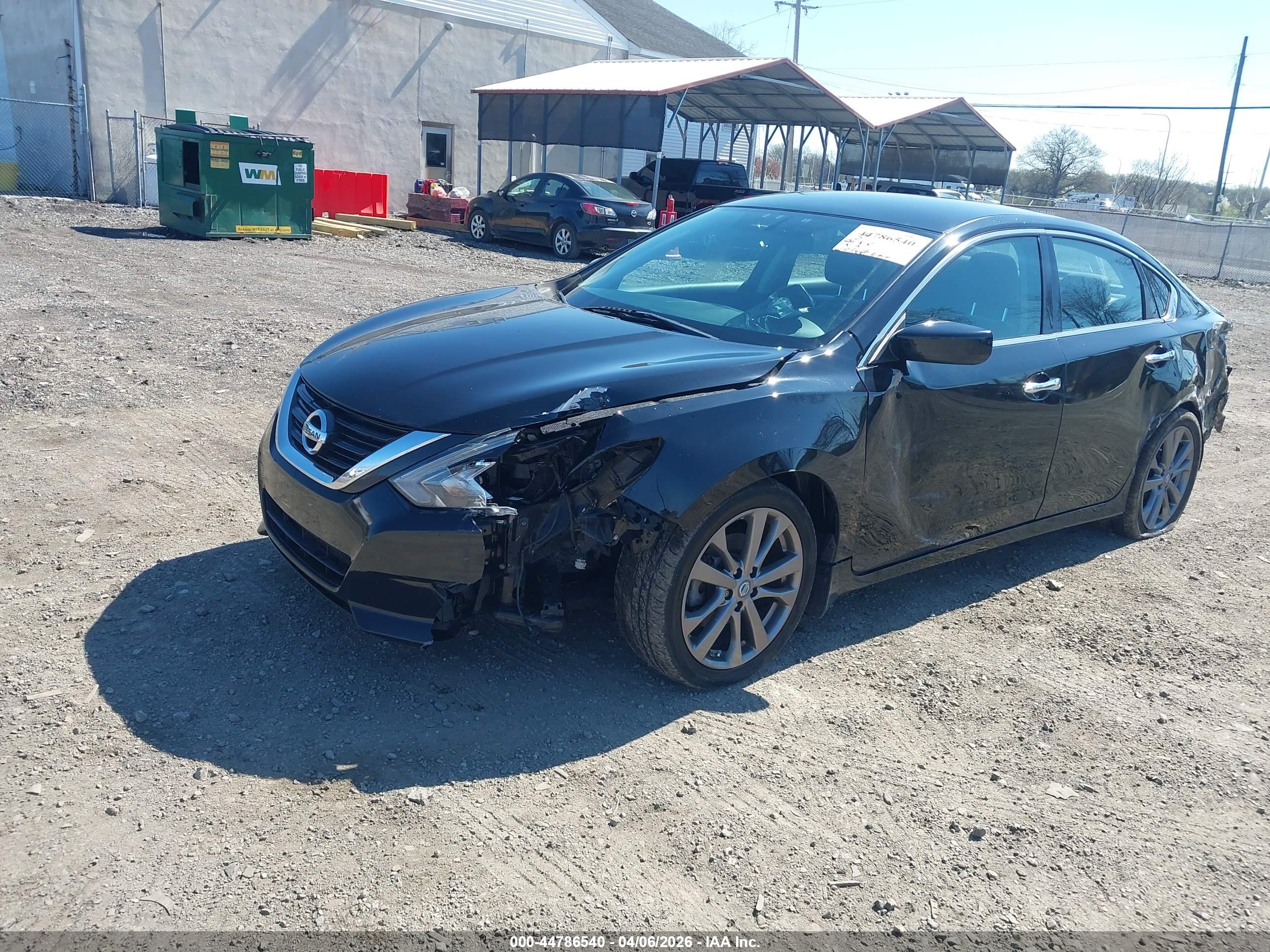 NISSAN ALTIMA image 2