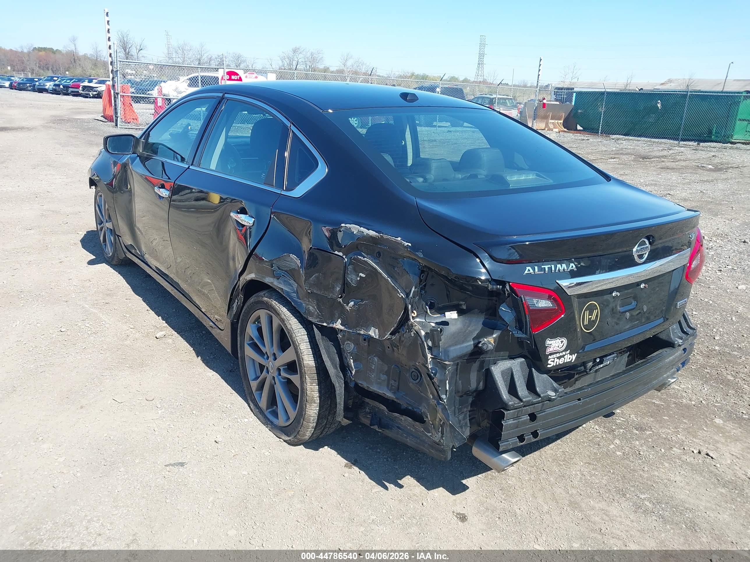 NISSAN ALTIMA image 3
