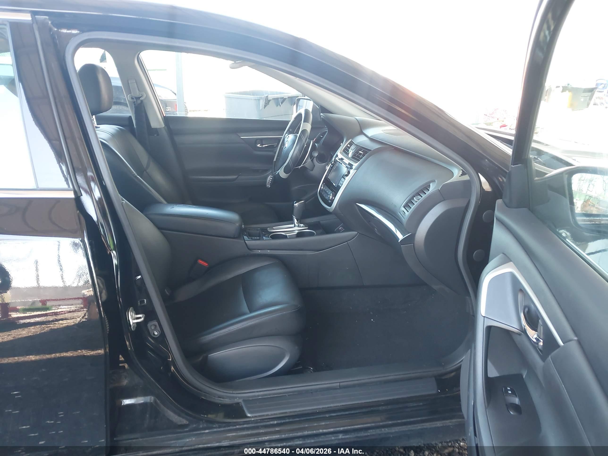 NISSAN ALTIMA image 5