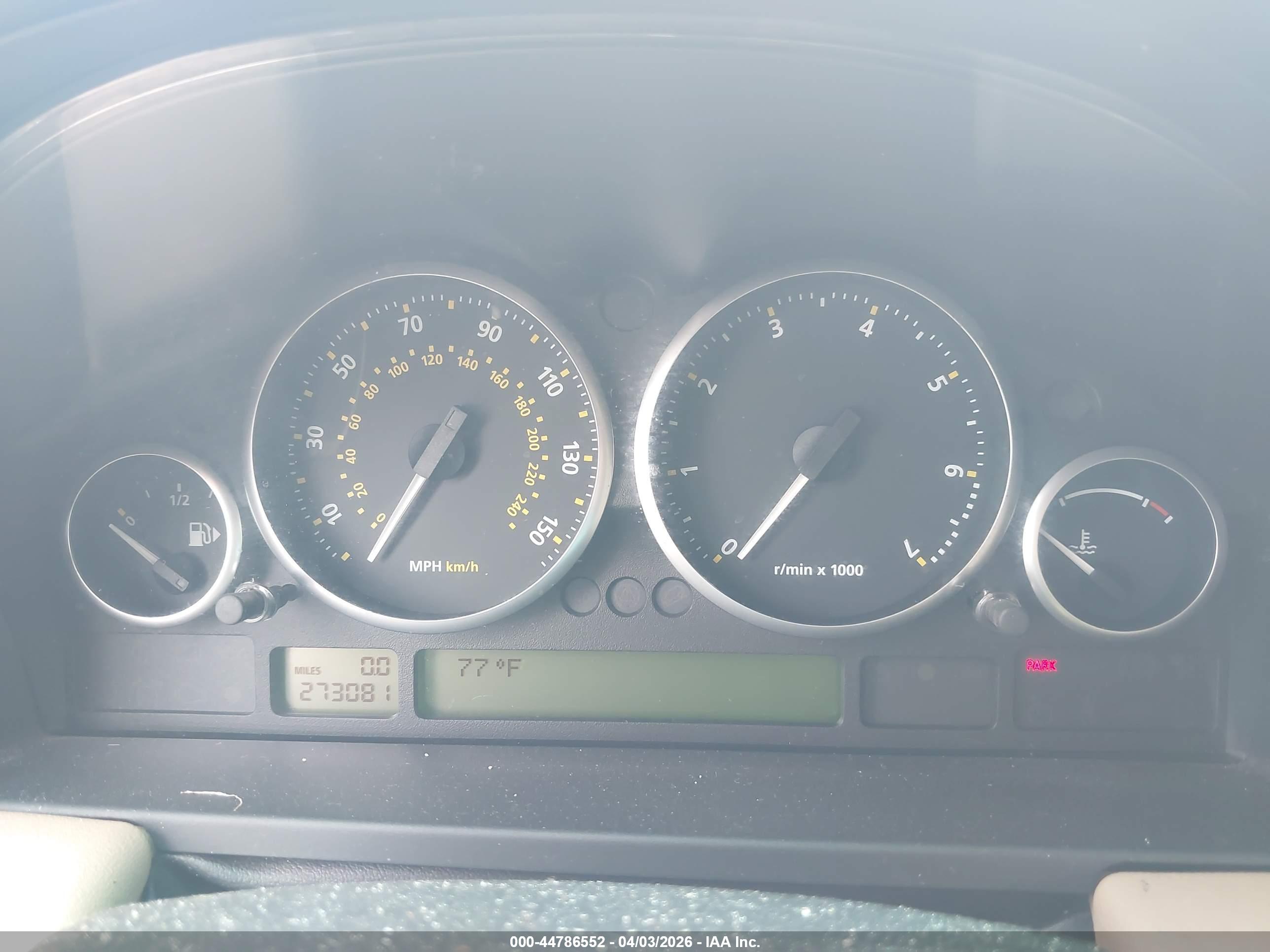 LAND ROVER image 7