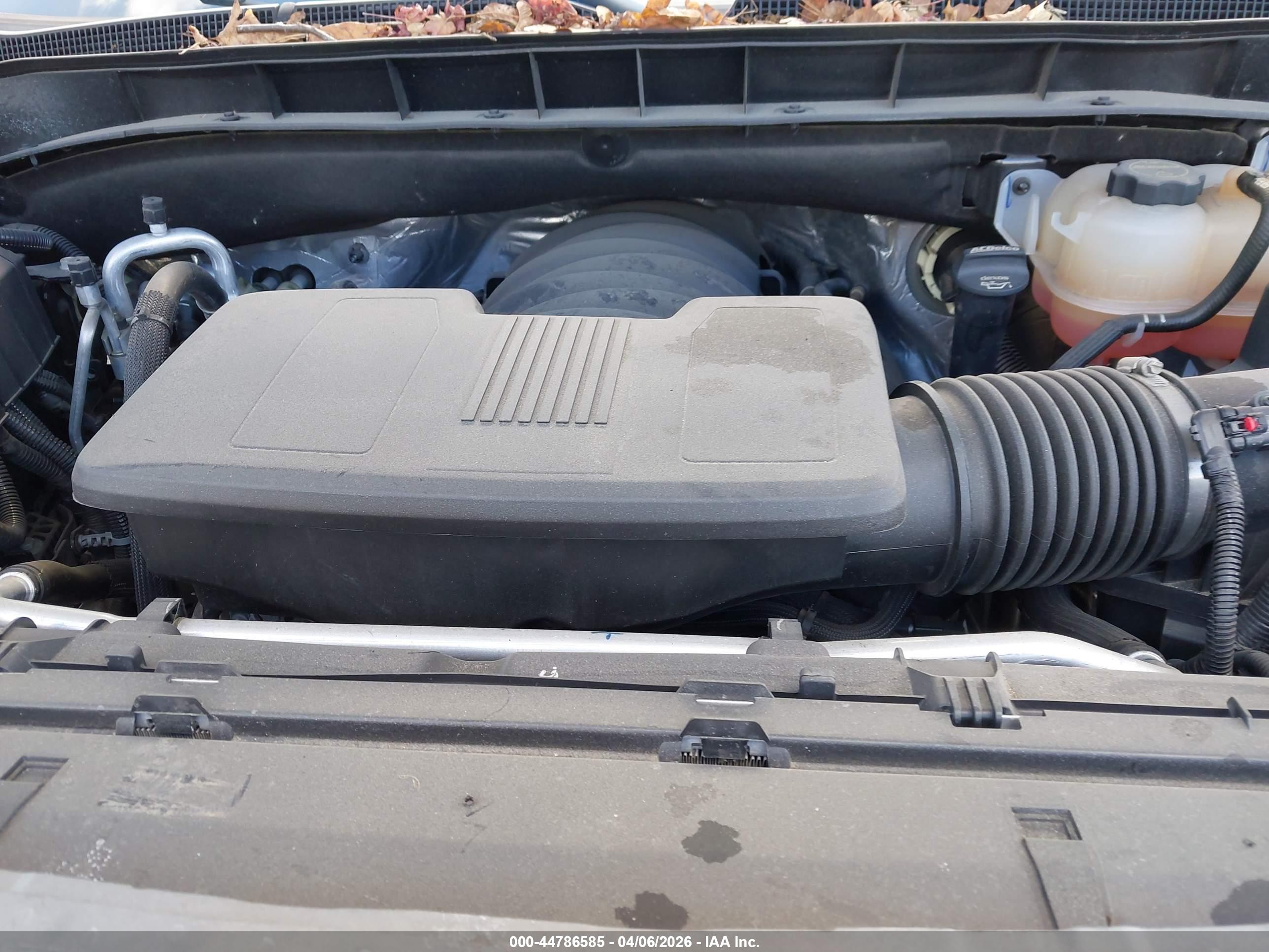 CHEVROLET SUBURBAN image 10