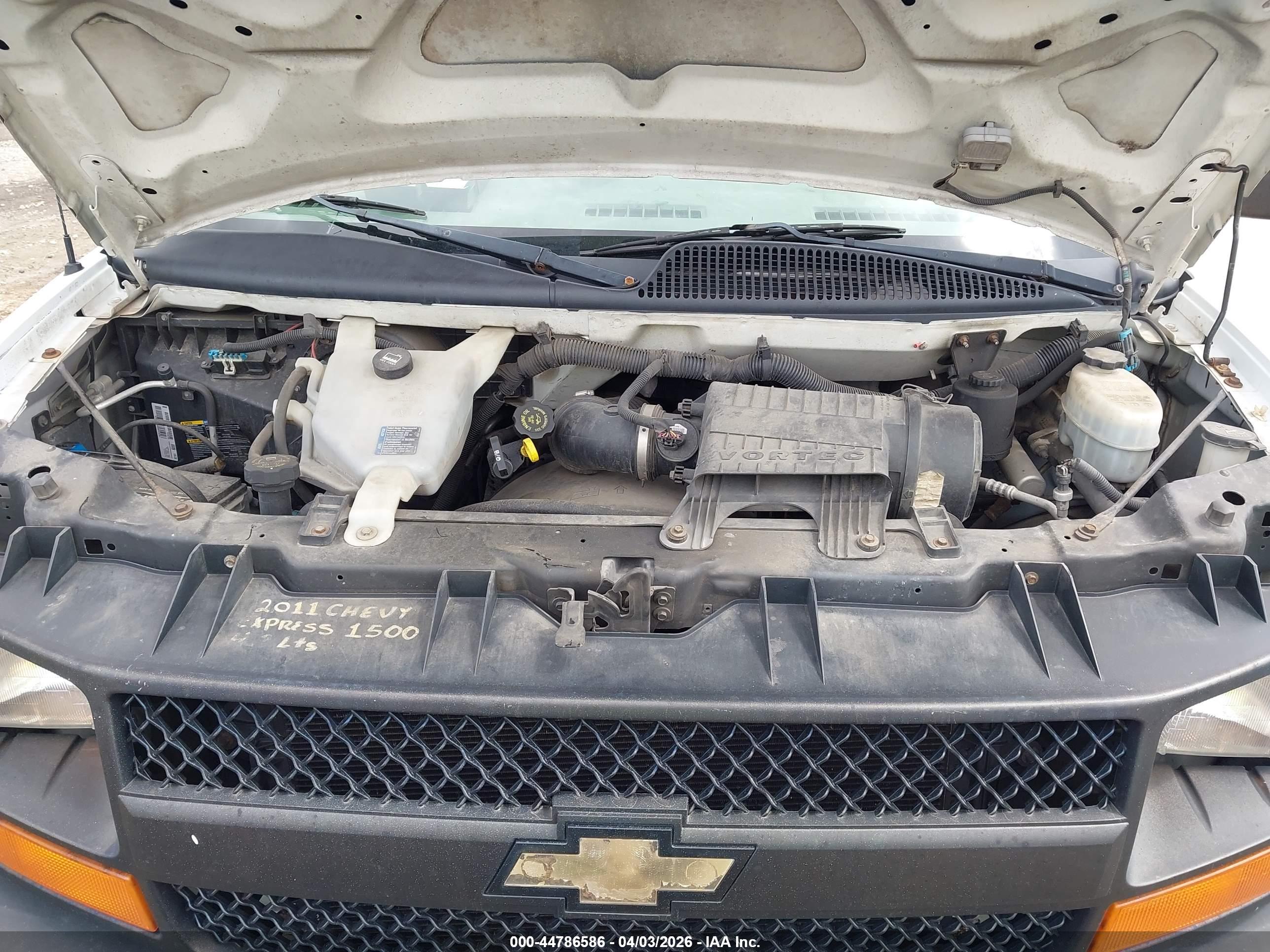 CHEVROLET EXPRESS image 10