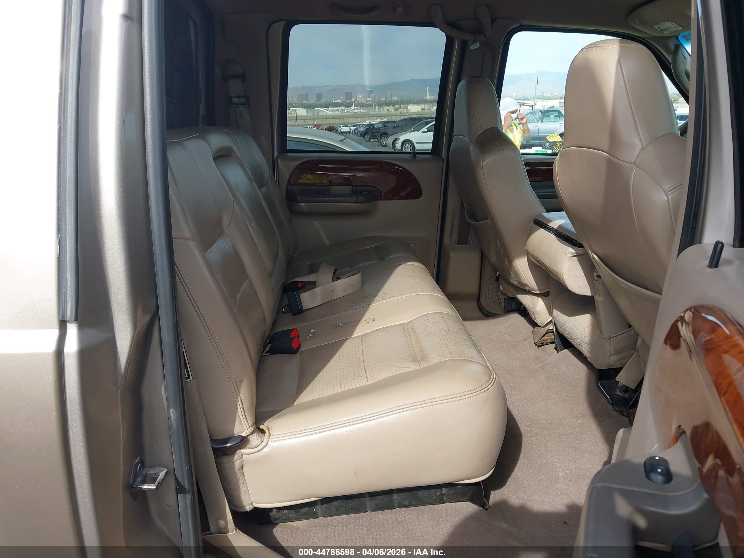 FORD F-350 image 8