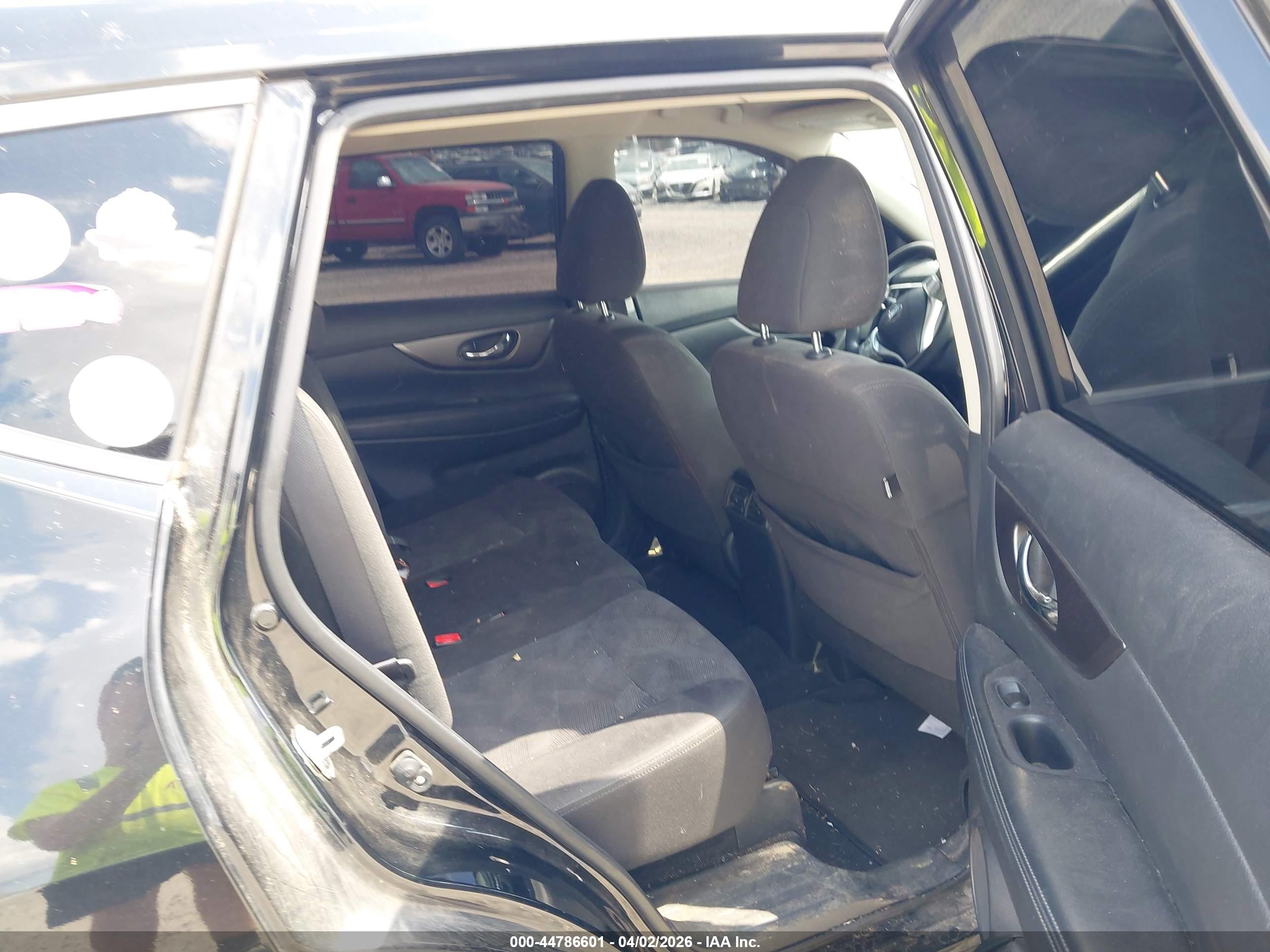 NISSAN ROGUE image 8