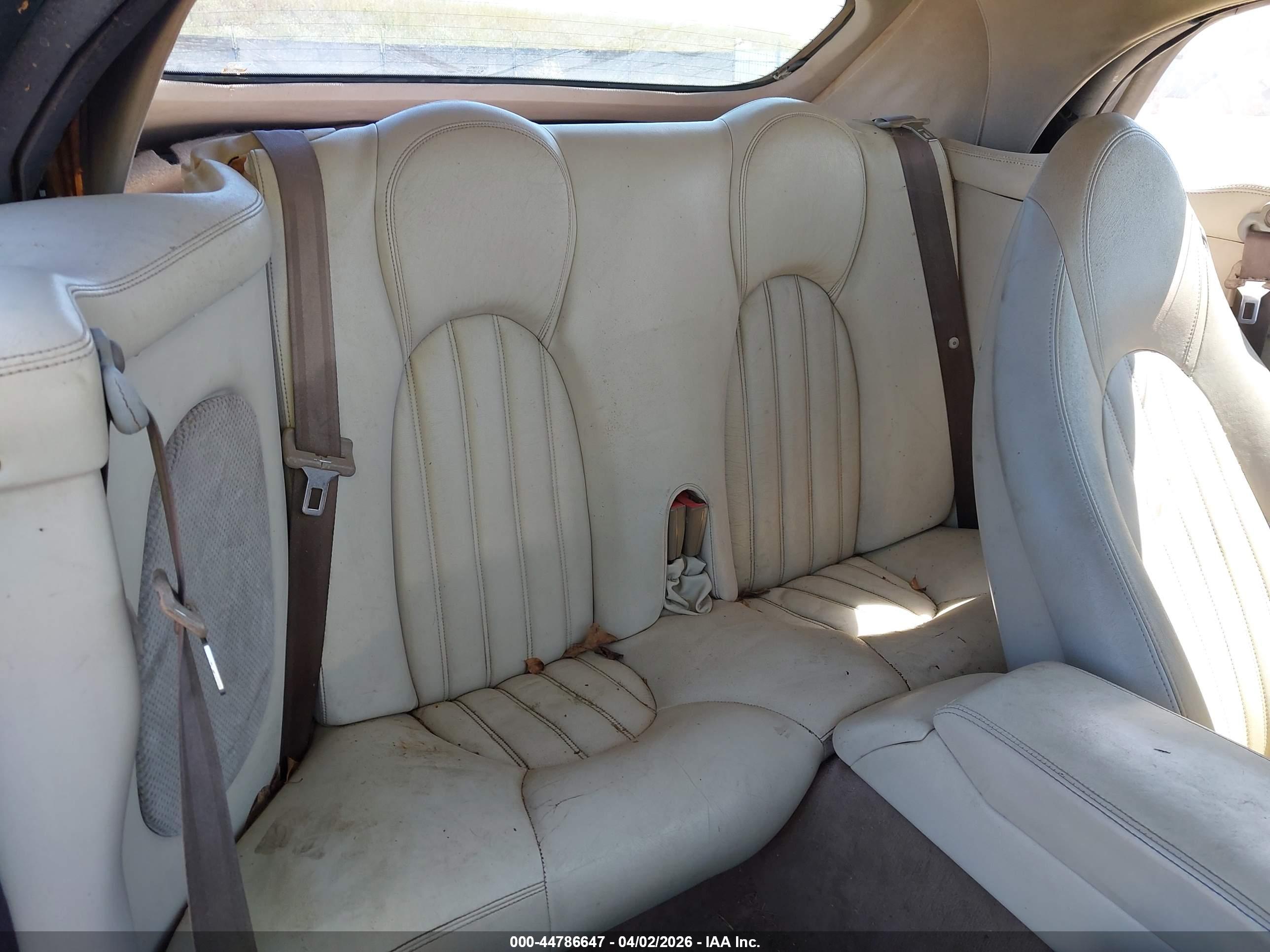 JAGUAR XK8 image 8